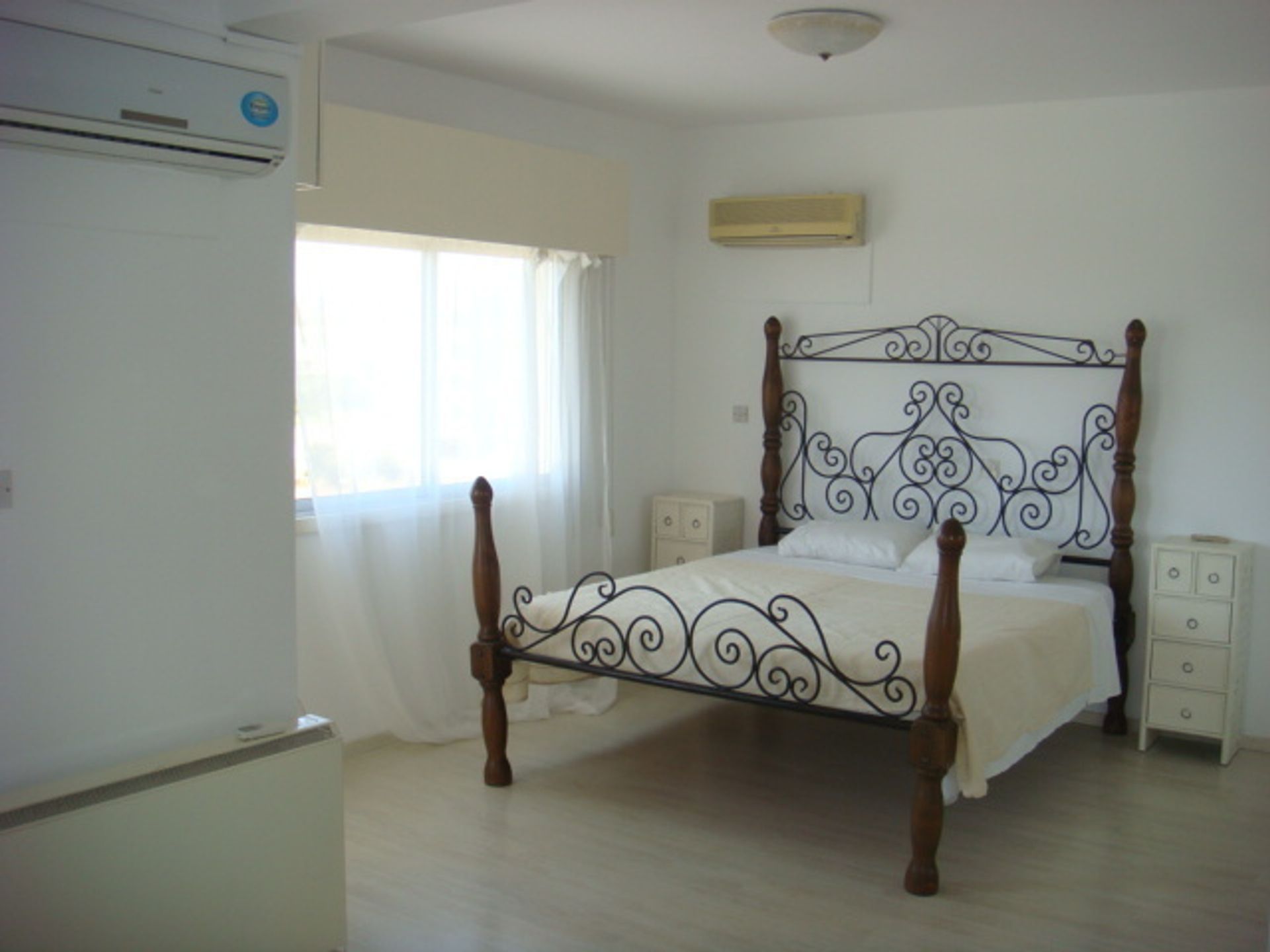 Condominium in Agios Tychon, Limassol 10803652