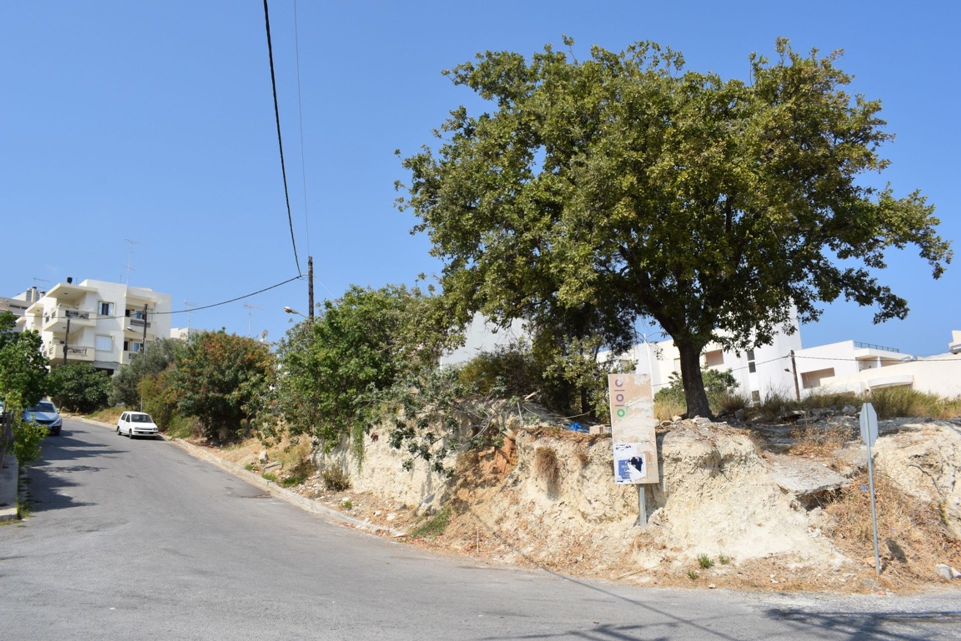 Tanah dalam Agios Antonios, Kriti 10805594