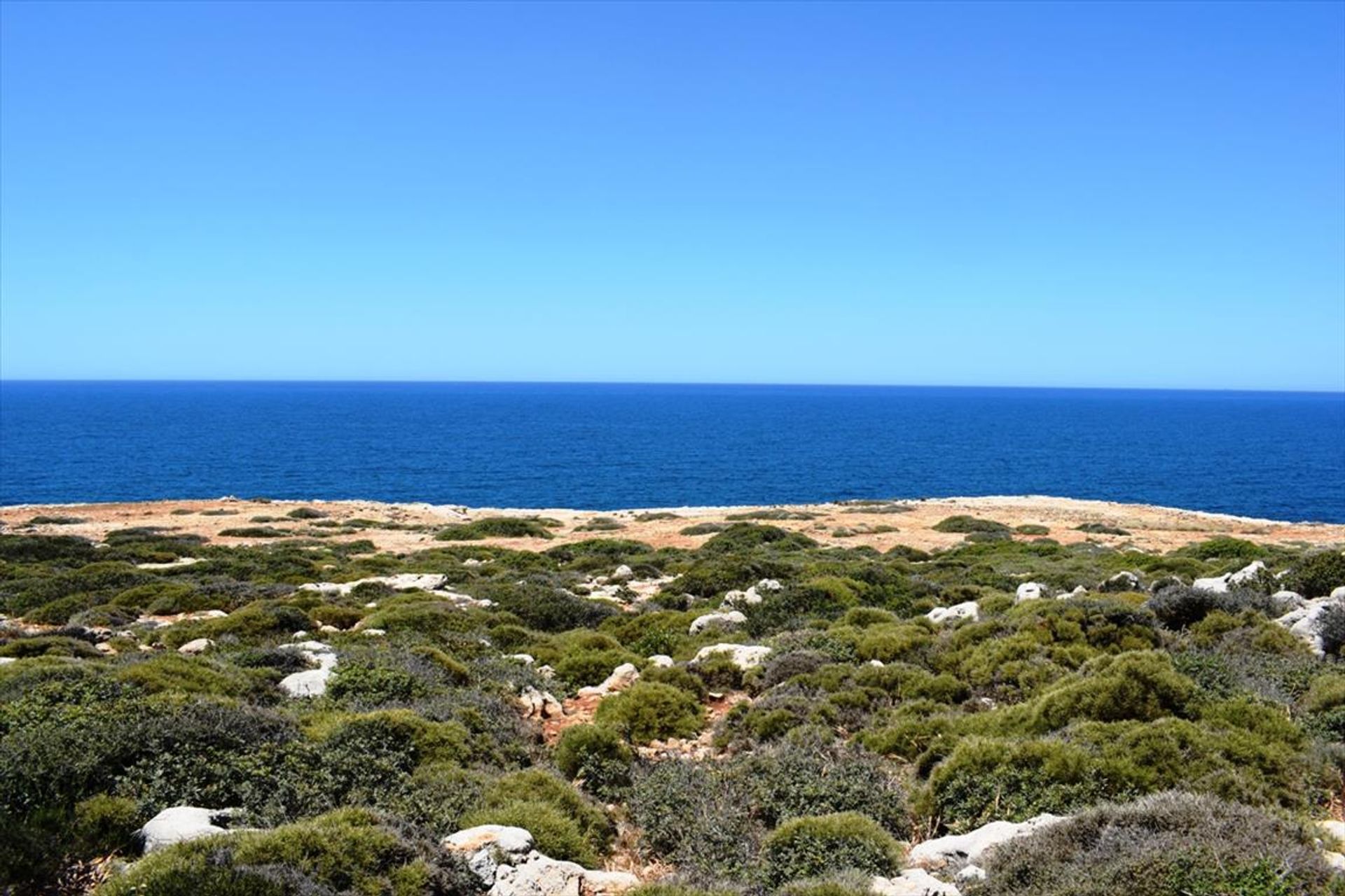 Tierra en Stavrómenos, criti 10806149