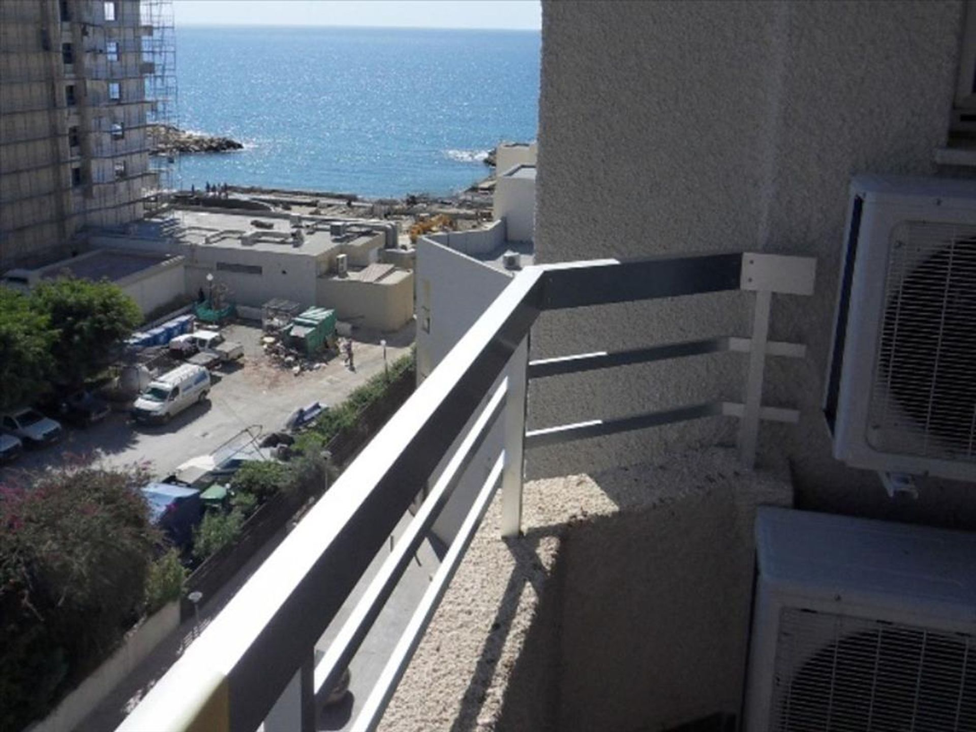 Condominium in Germasogeia, Limassol 10808289