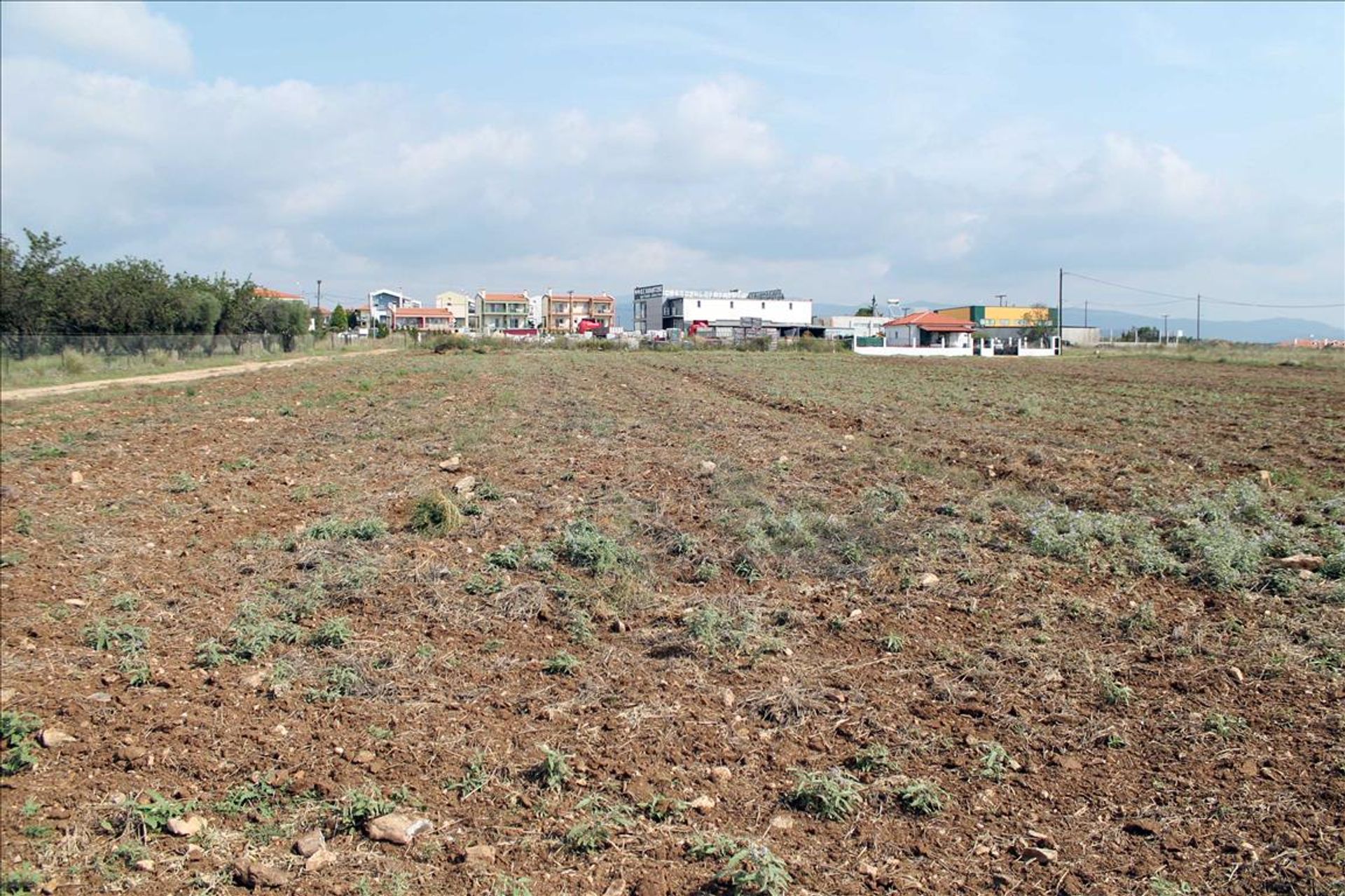 Tierra en Kalyves Polygyrou, Kentriki Macedonia 10808841