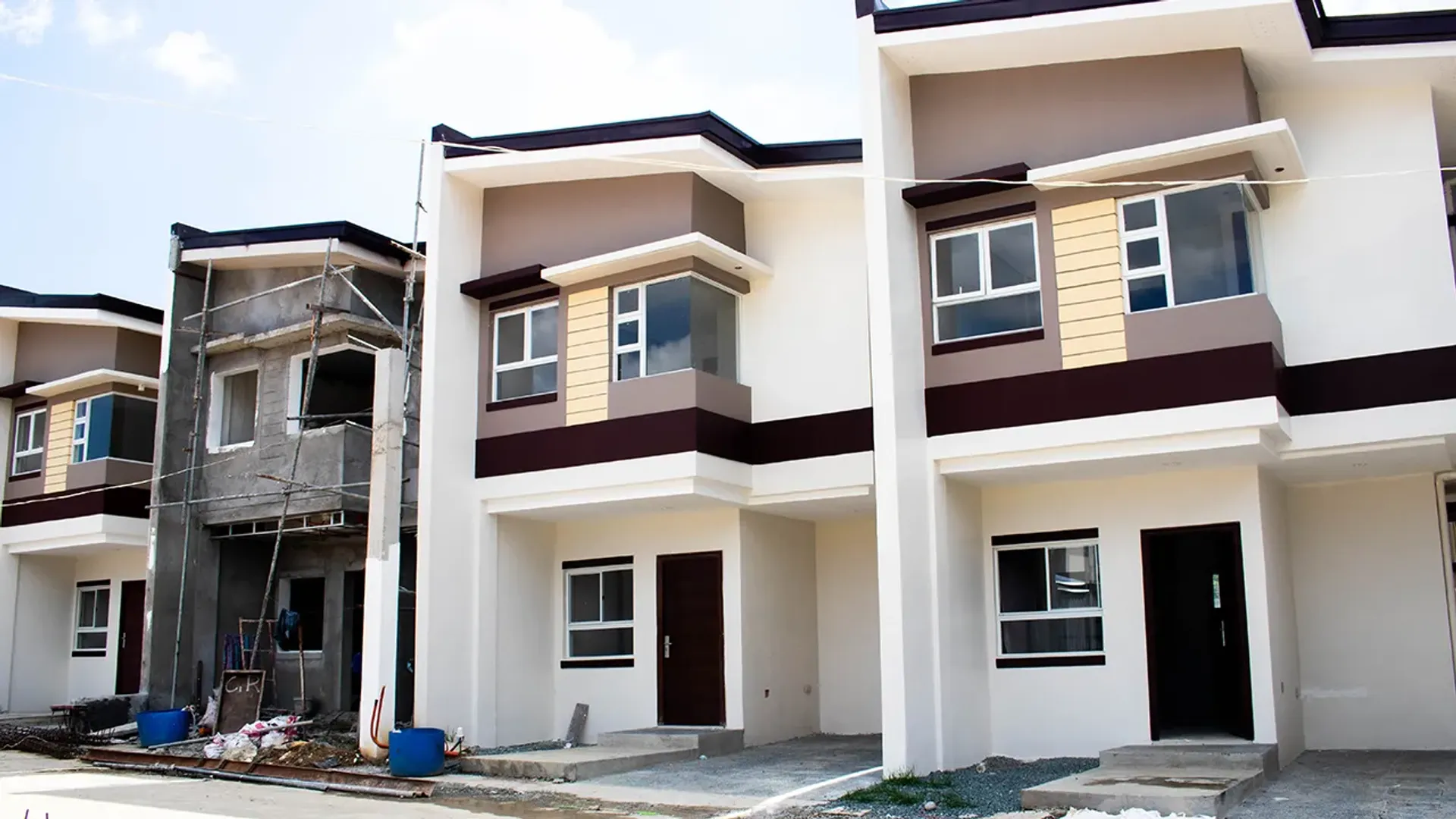 Multiple Houses in Violago Tres, Quezon 10810073