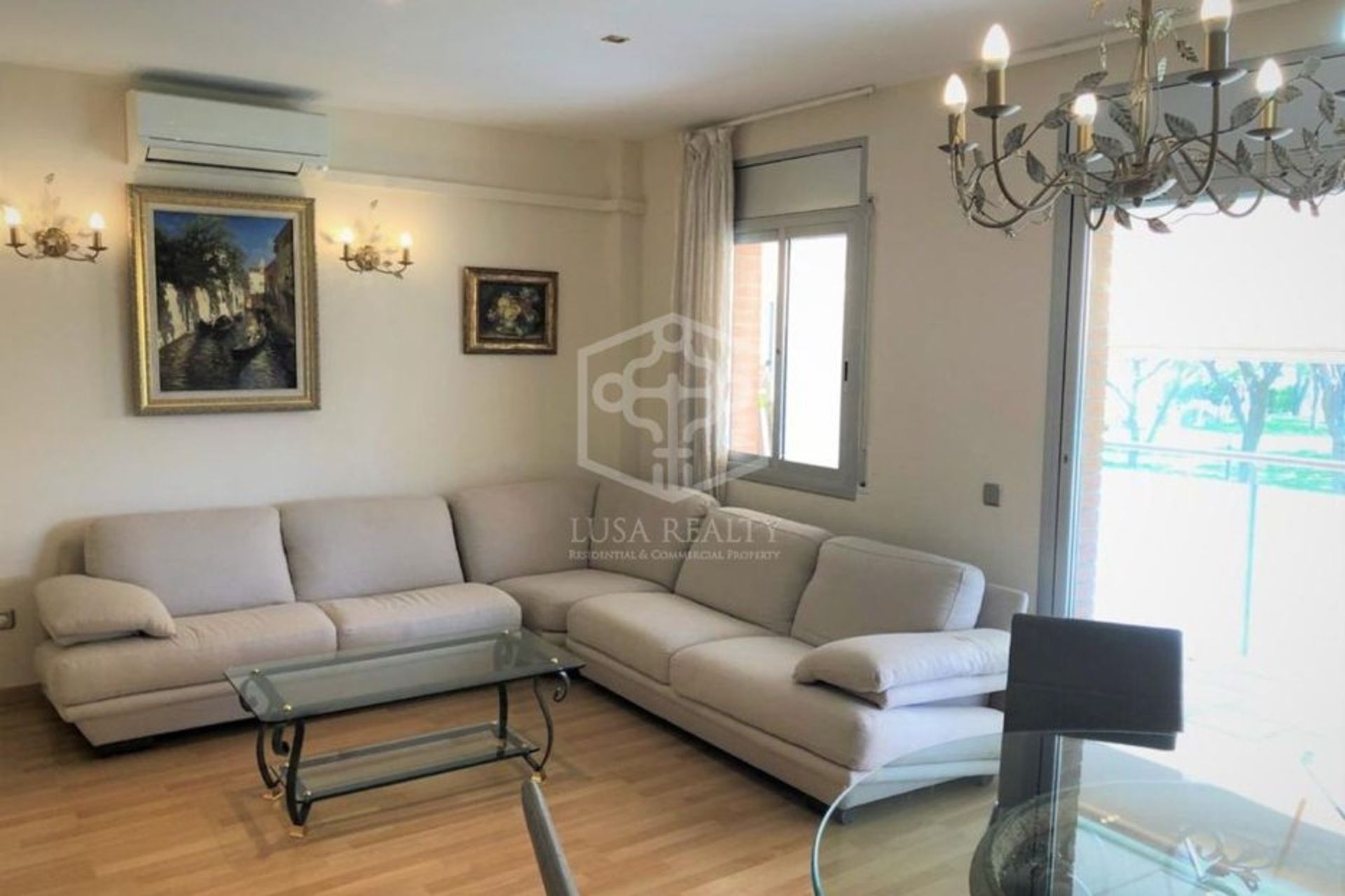 Condominio en La Pineda, Cataluña 10810306