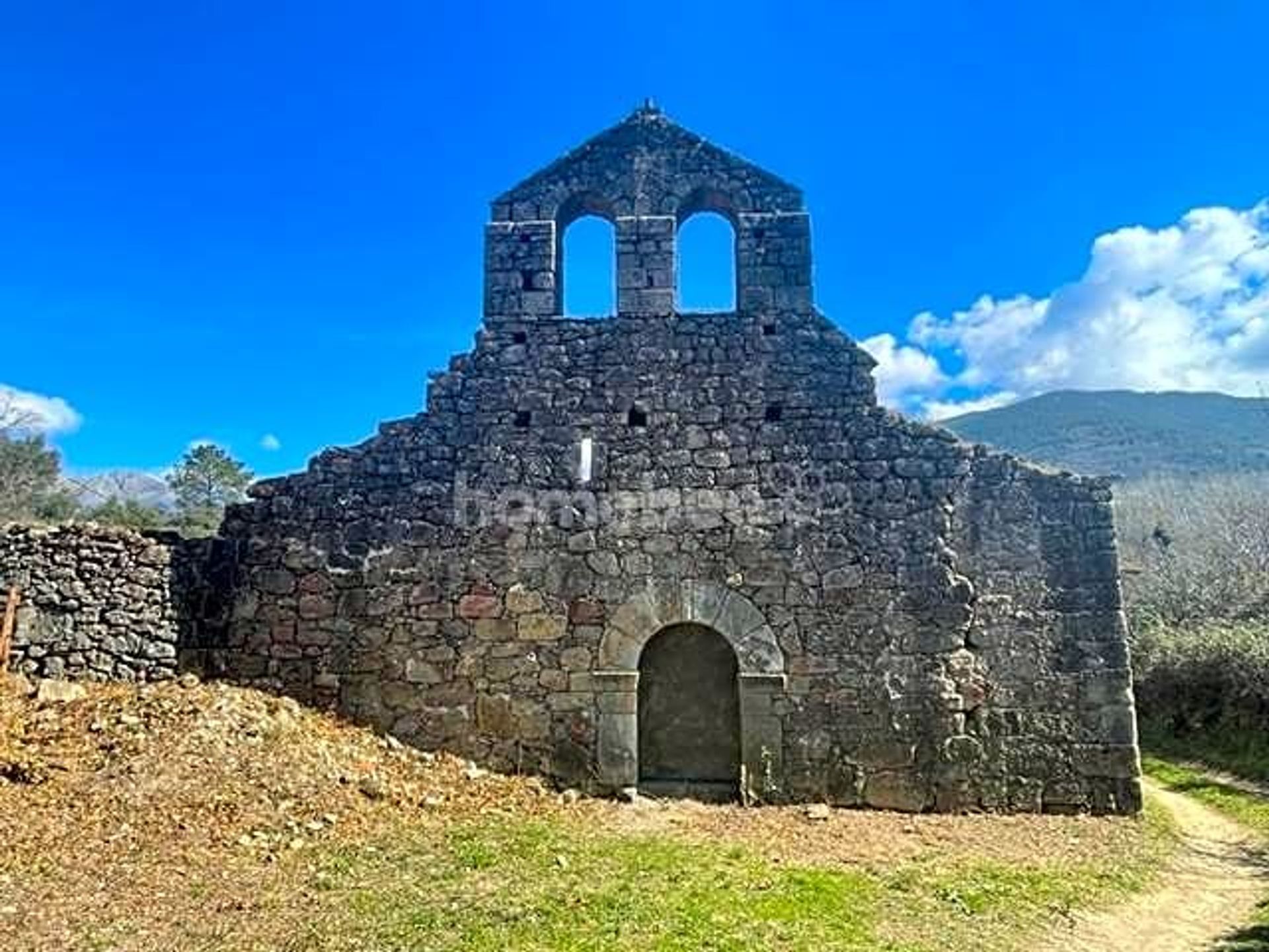 Hus i Mombeltrán, Castille-Leon 10810456