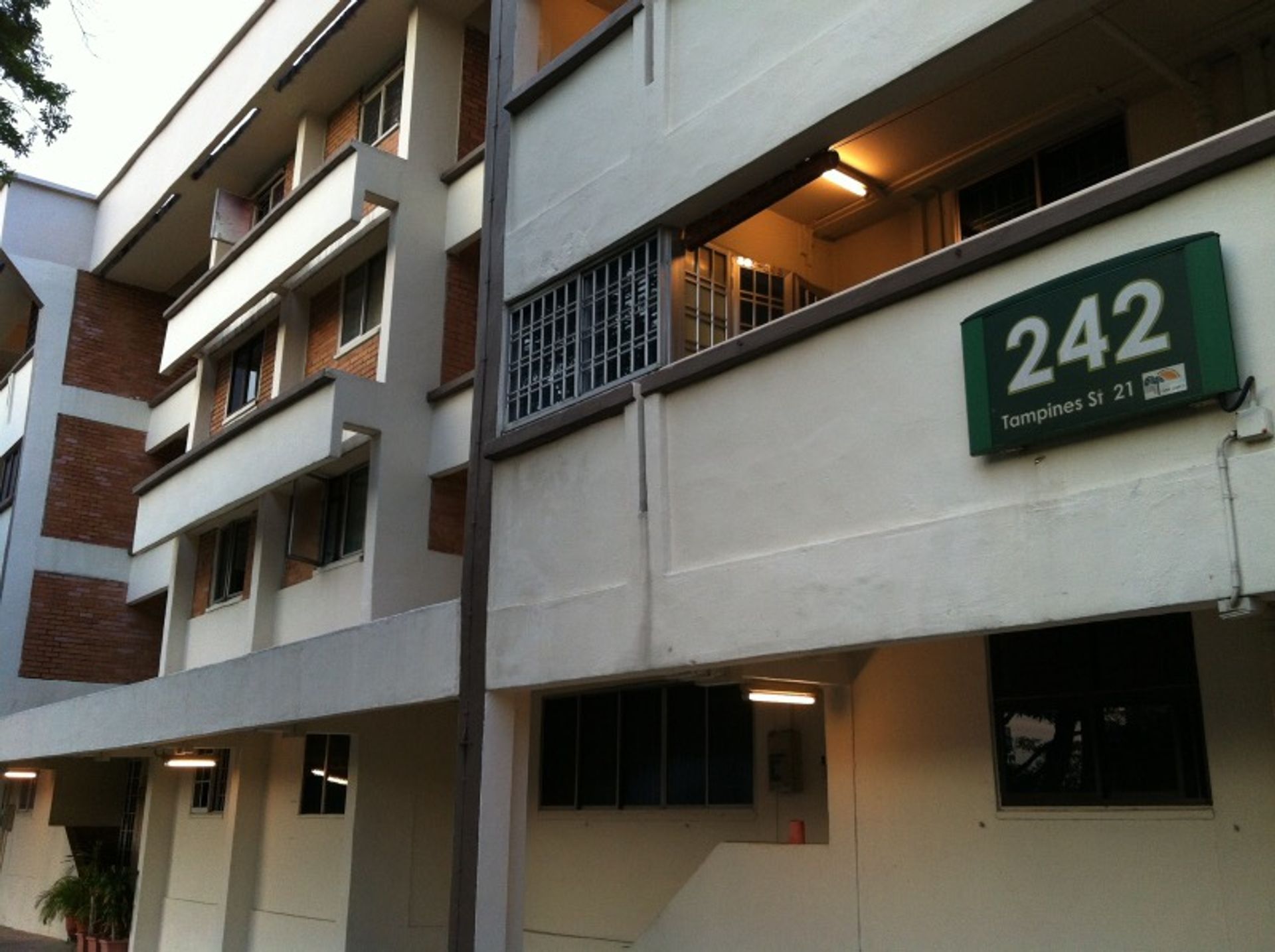 Condominio en Singapore, 242 Tampines Street 21 10811634