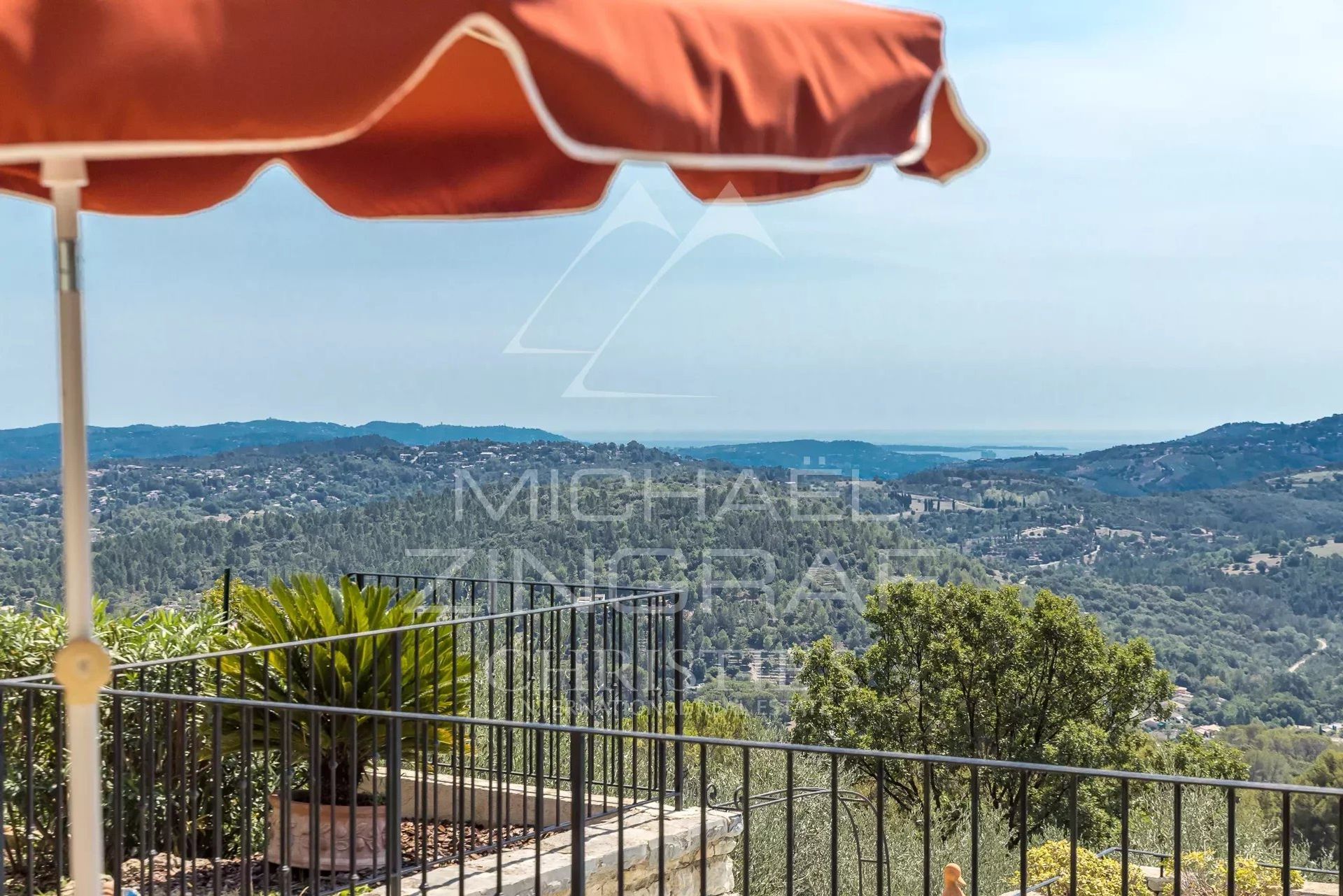 House in Le Tignet, Provence-Alpes-Cote d'Azur 10811656