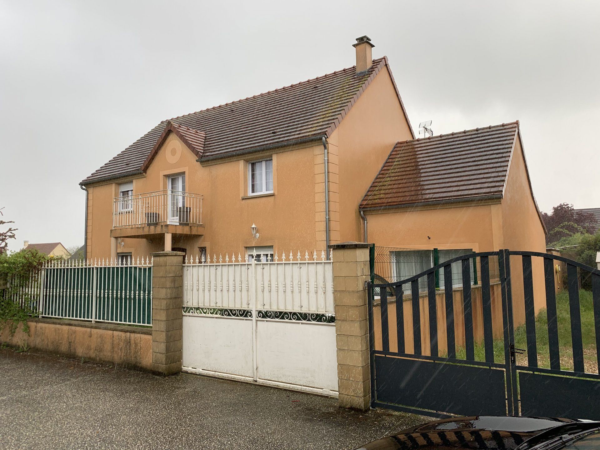 Hus i Cherisy, Centre-Val de Loire 10811829