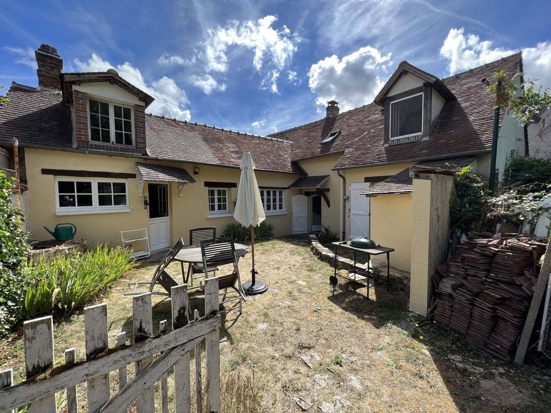 Hus i Cherisy, Centre-Val de Loire 10811894