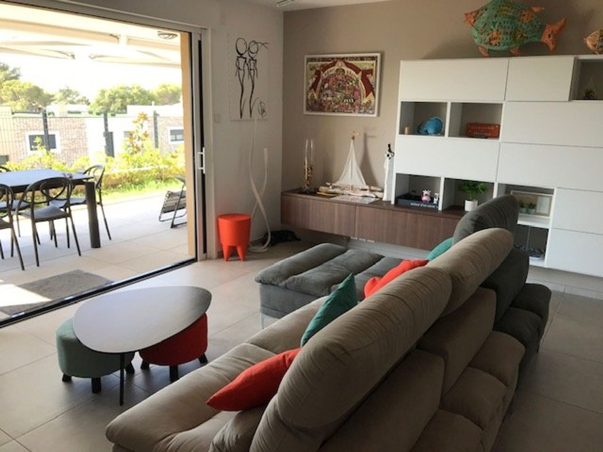 Condominium in Boulouris-sur-Mer, Provence-Alpes-Cote d'Azur 10812192