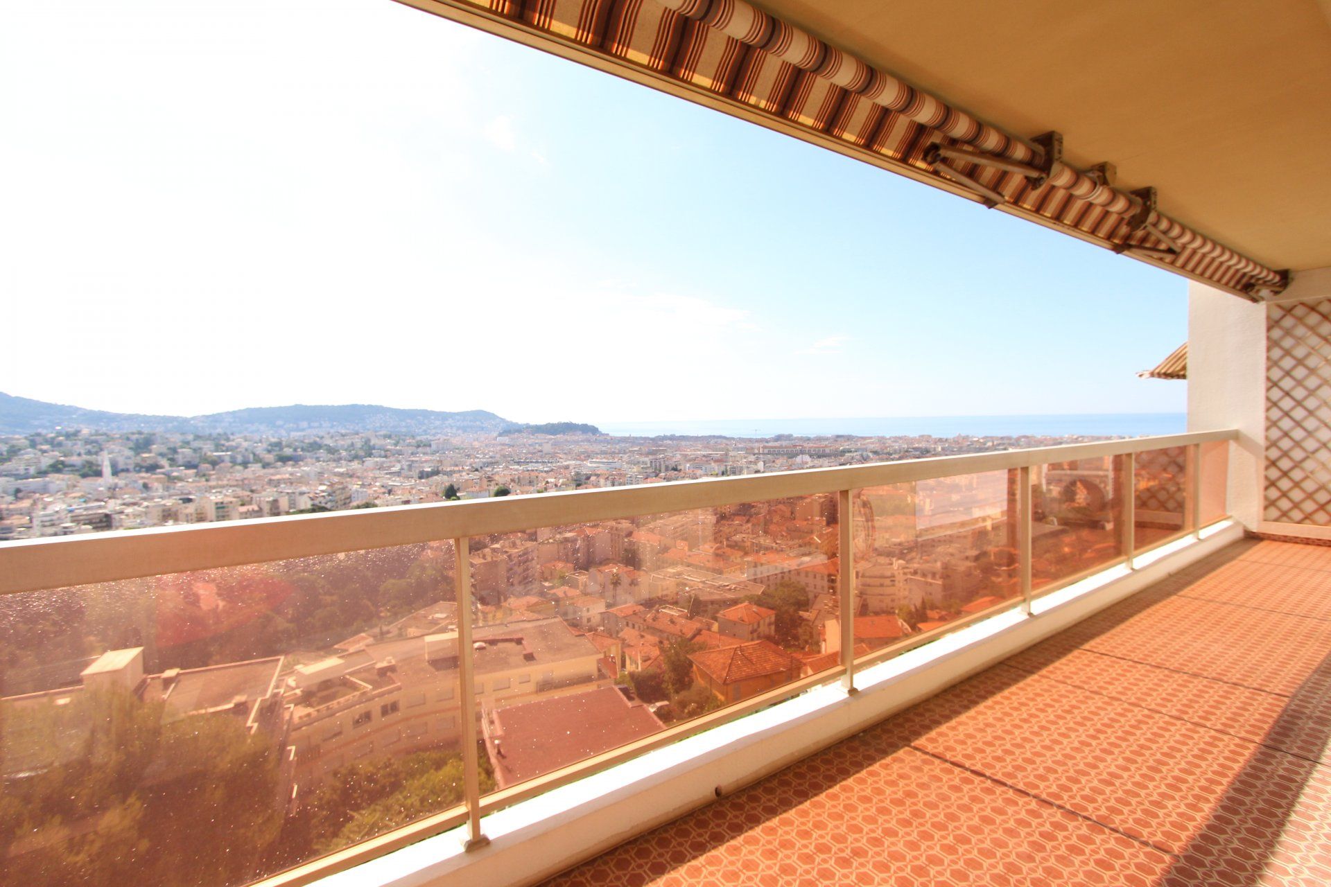 Condominium in Nice, Provence-Alpes-Cote d'Azur 10812742