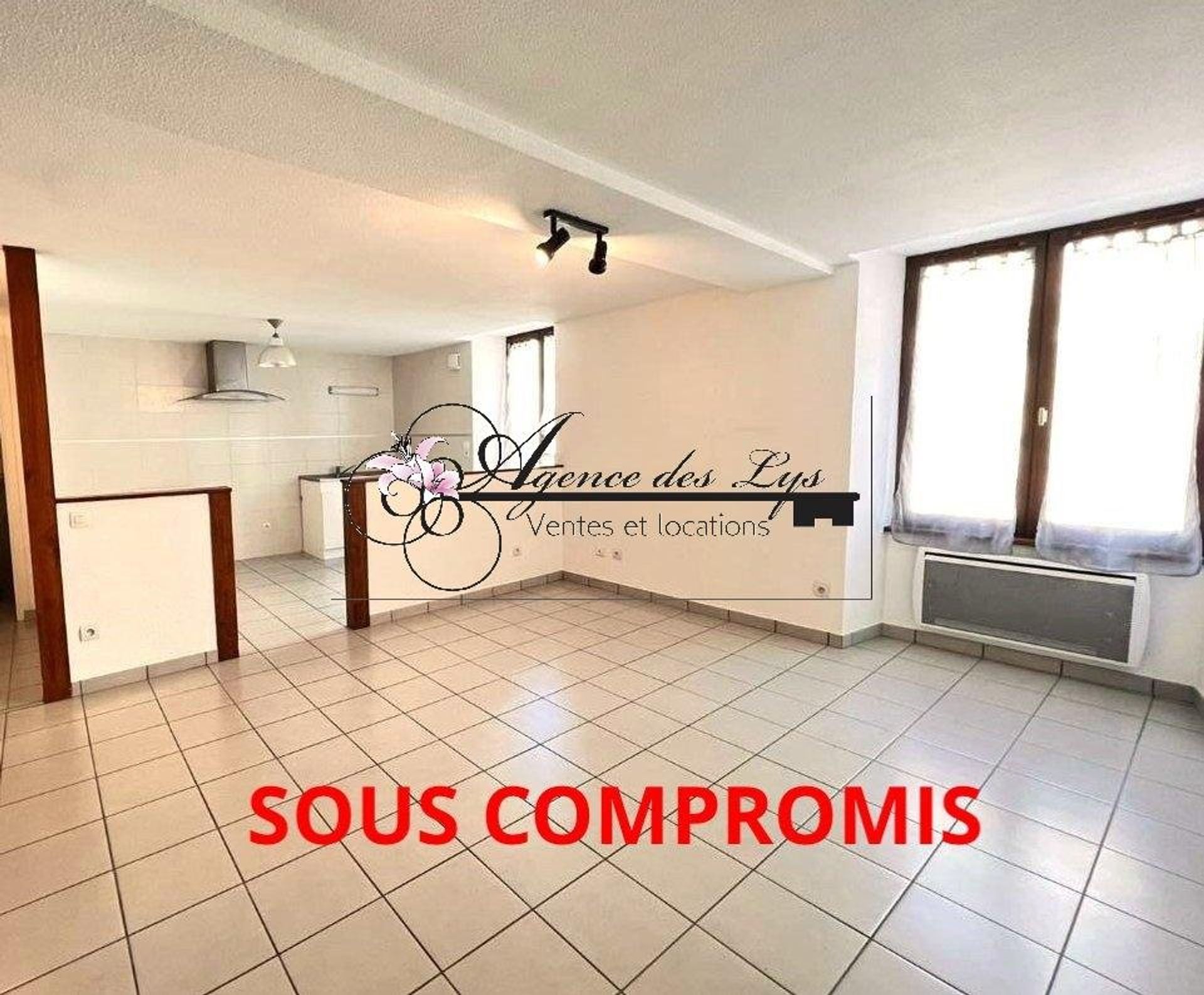 Condominium in Voiron, Auvergne-Rhone-Alpes 10812815