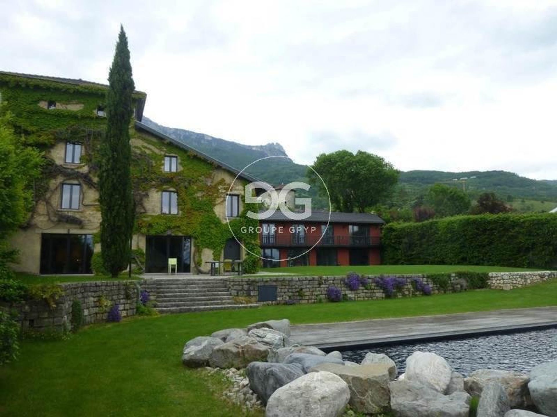 casa en Seyssinet, Auvergne-Rhone-Alpes 10812977