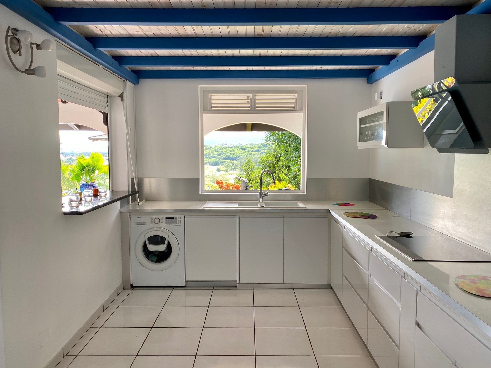 Huis in Les Trois-Îlets, Martinique 10813307