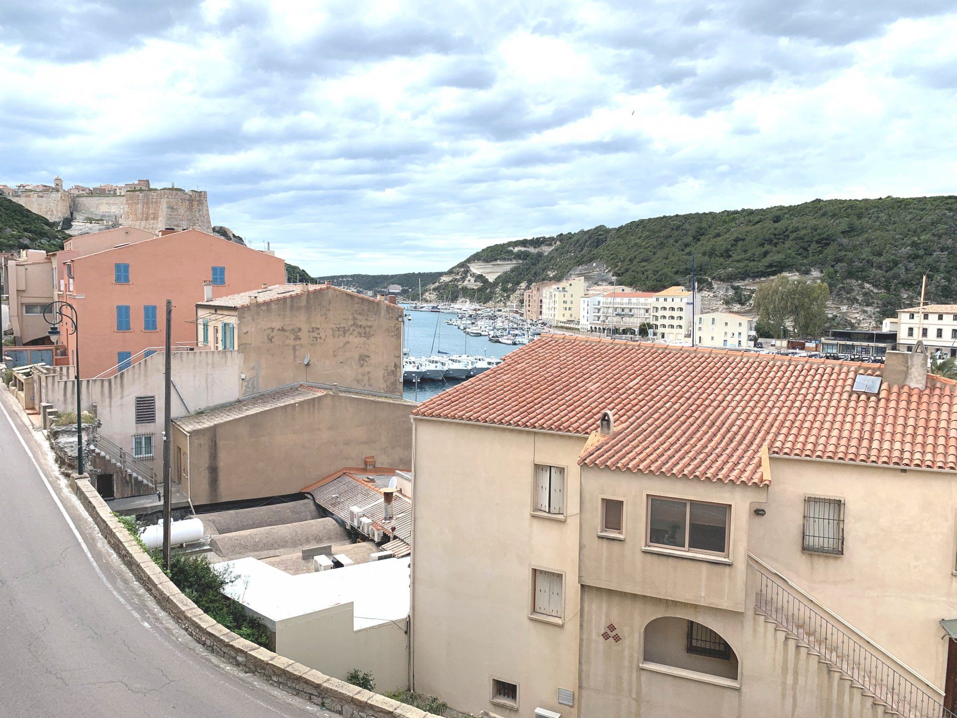 Condominium in Bonifacio, Corse-du-Sud 10813450