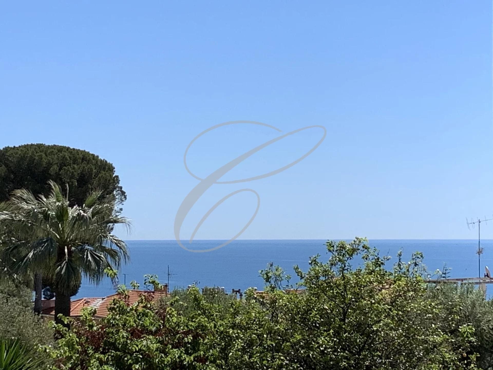 Osakehuoneisto sisään Cap Martin, Provence-Alpes-Cote d'Azur 10813700