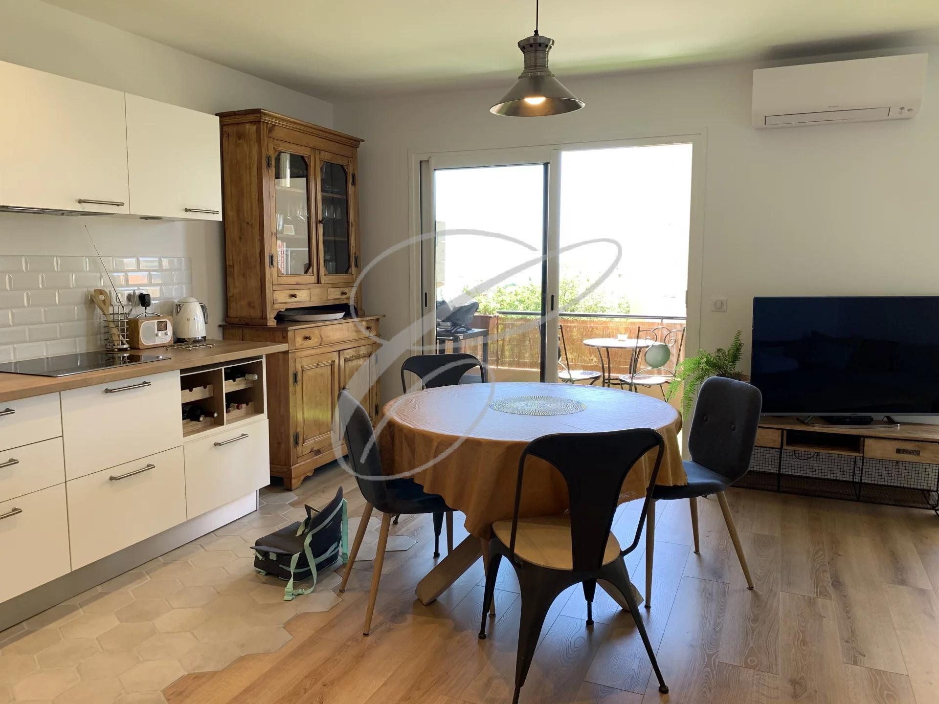 Osakehuoneisto sisään Cap Martin, Provence-Alpes-Cote d'Azur 10813700