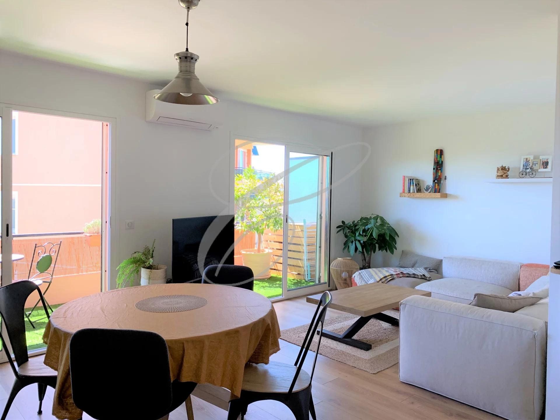 Osakehuoneisto sisään Cap Martin, Provence-Alpes-Cote d'Azur 10813700