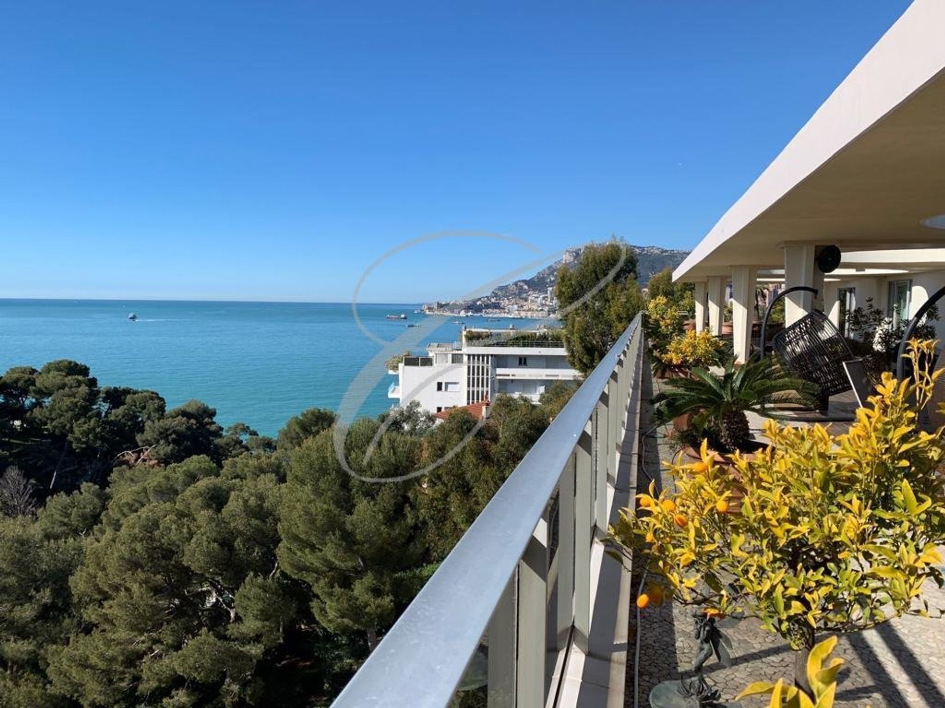 公寓 在 Cap Martin, Provence-Alpes-Cote d'Azur 10813781