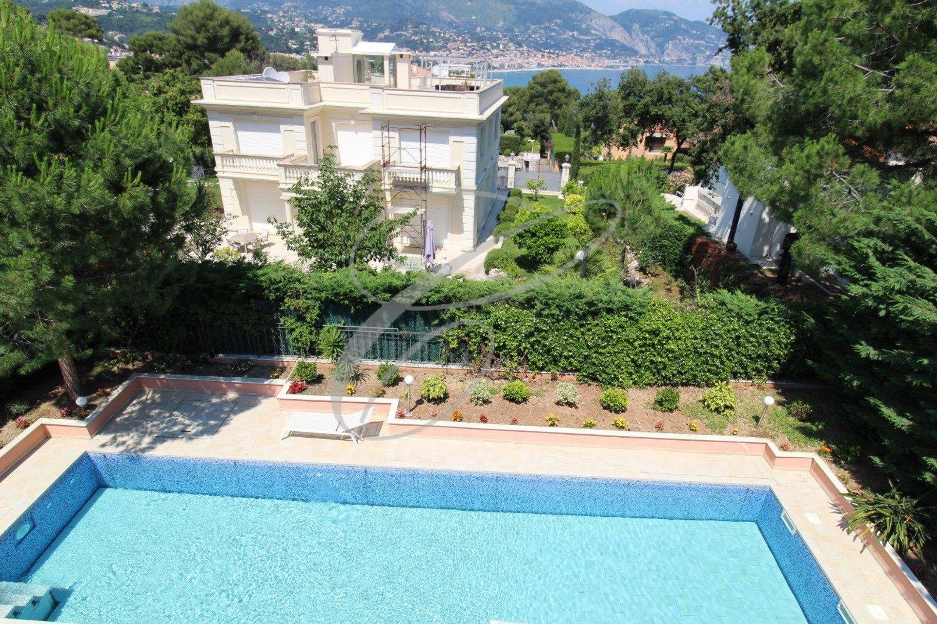 Dom w Roquebrune-Cap-Martin, Alpes-Maritimes 10813795