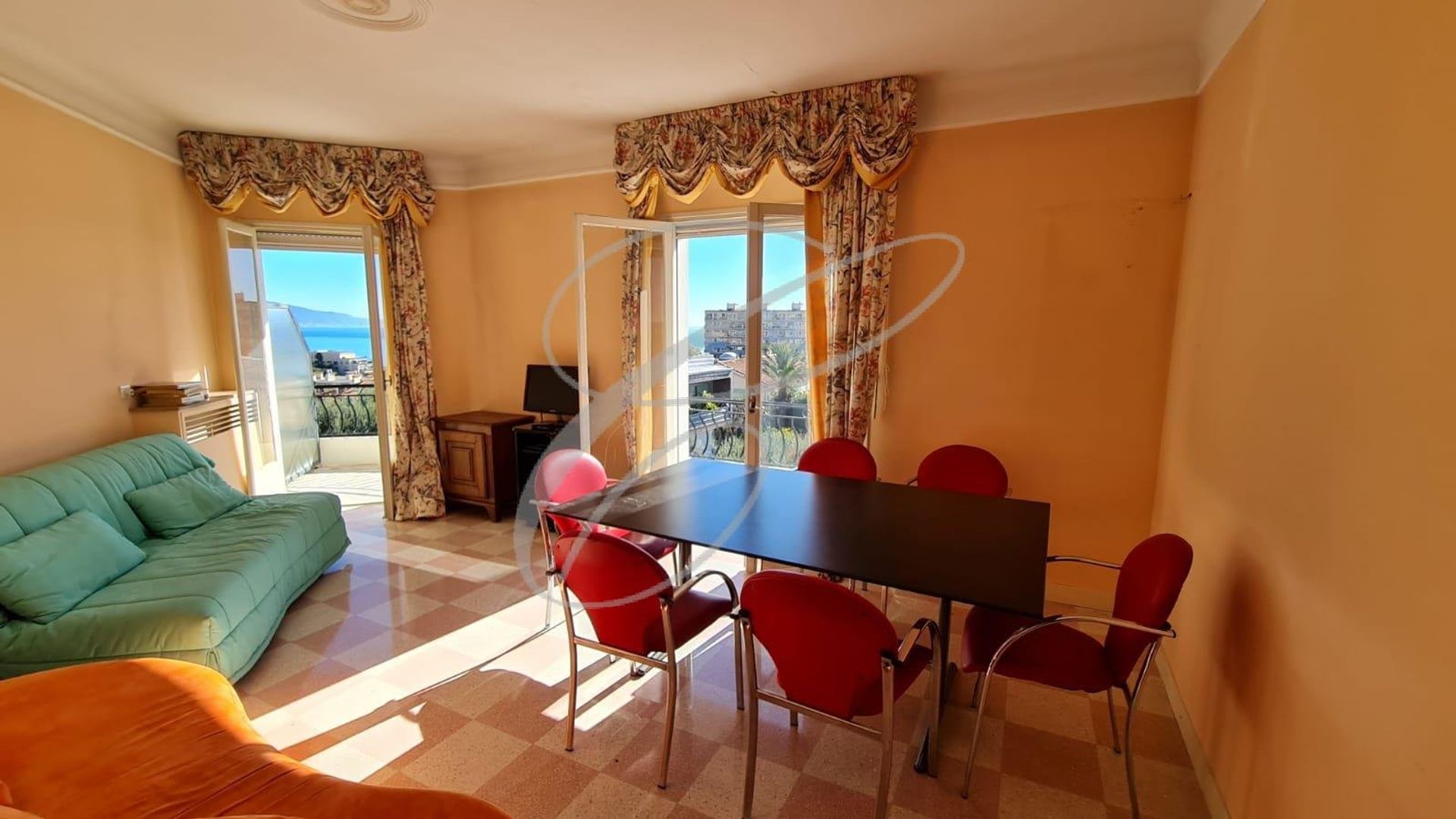 Condominio en Roquebrune-Cap-Martin, Alpes-Maritimes 10813827