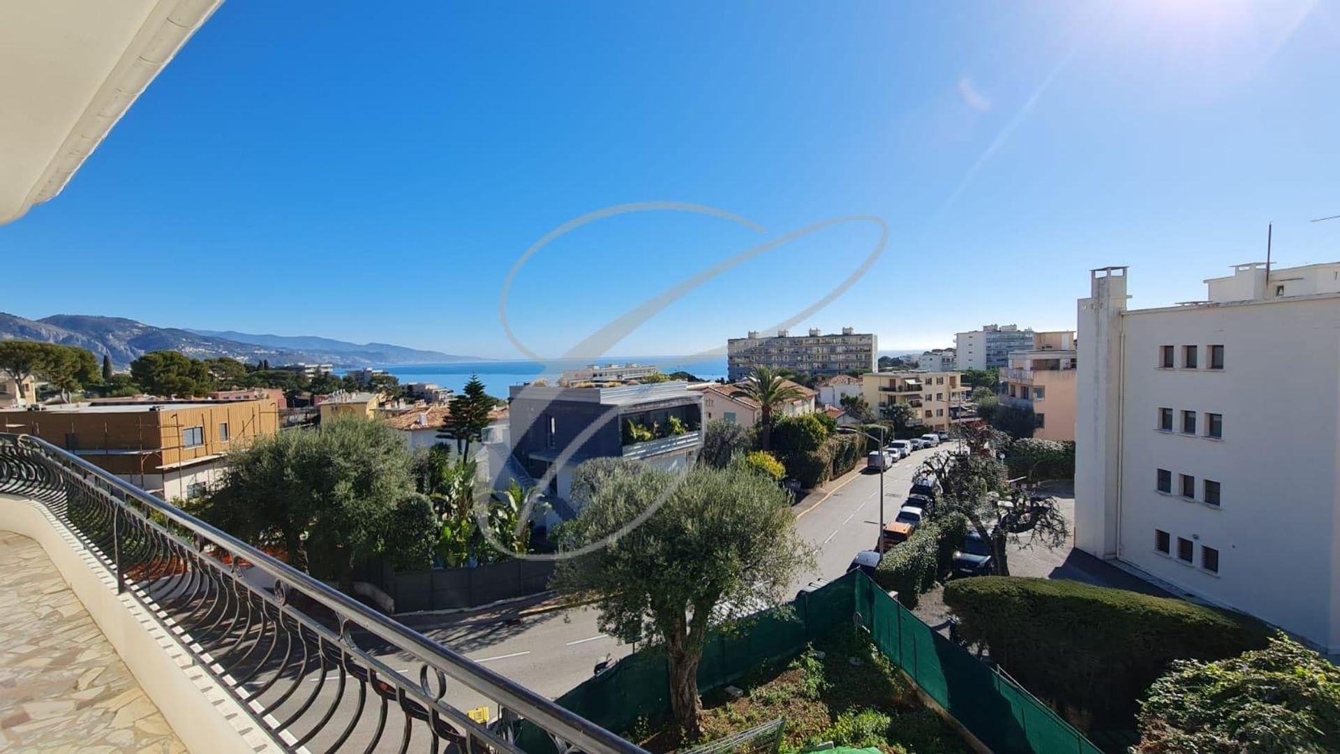 Condominio en Roquebrune-Cap-Martin, Alpes-Maritimes 10813827