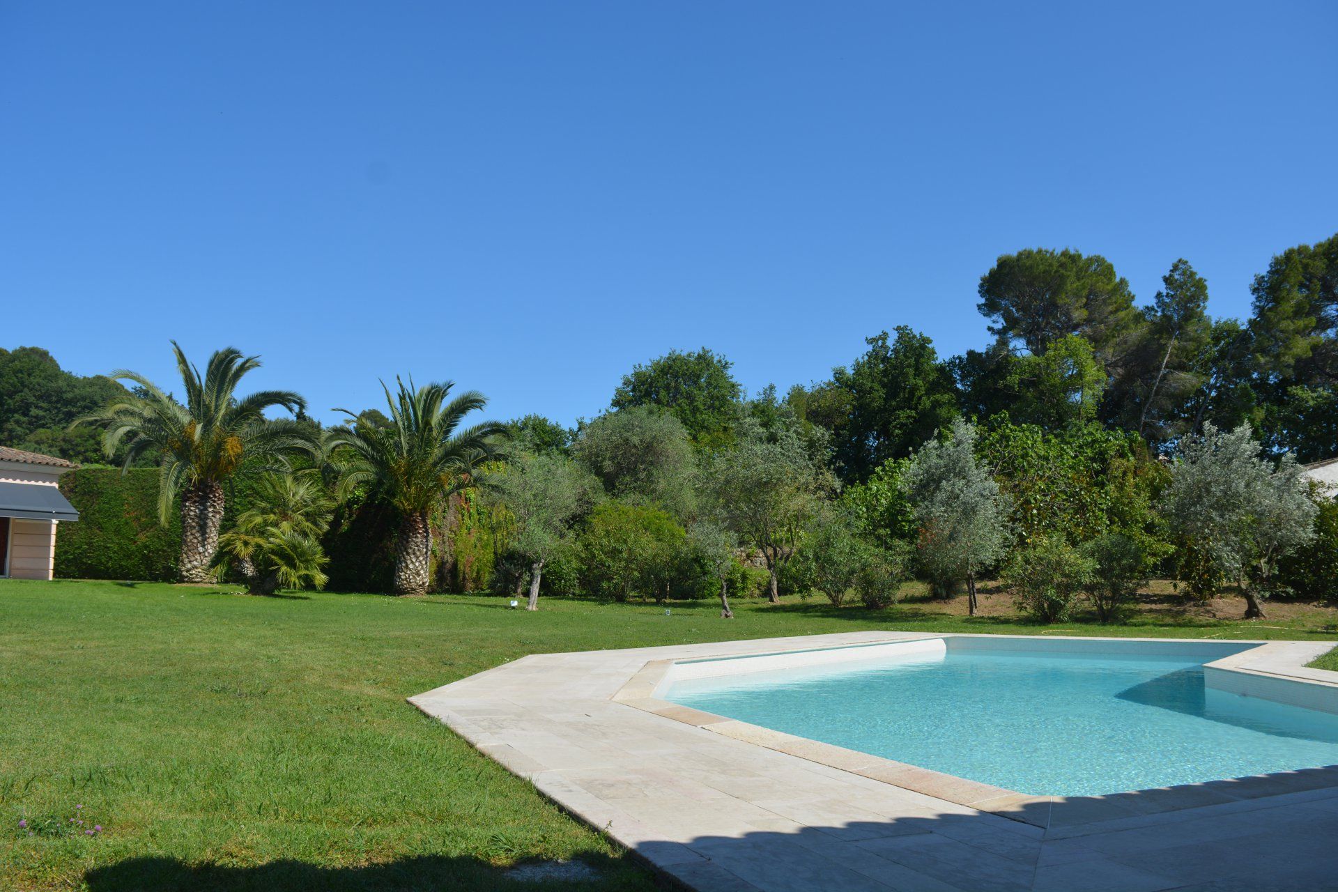 Talo sisään Mougins, Alpes-Maritimes 10813858