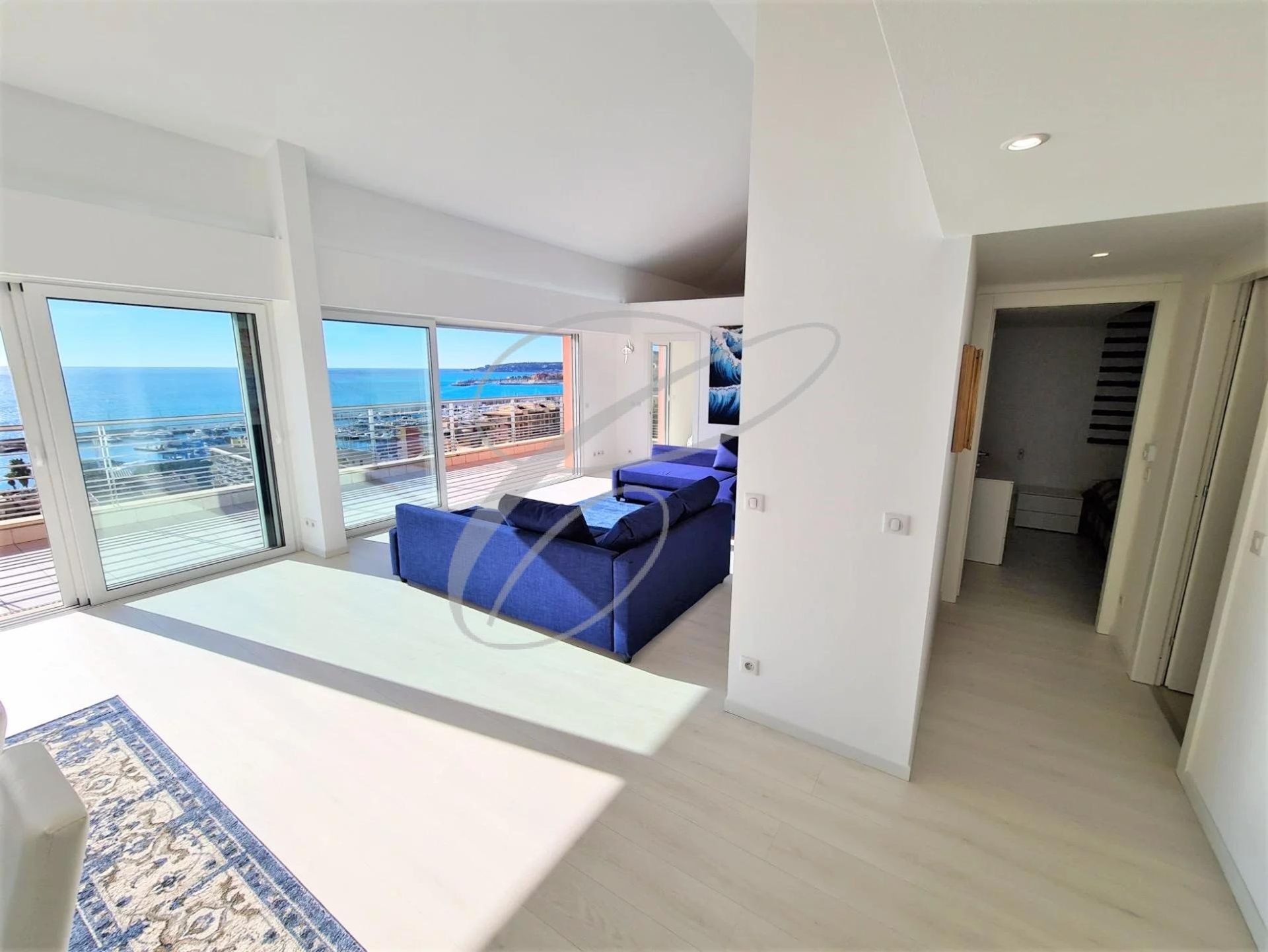 Condominio nel Menton, Provence-Alpes-Cote d'Azur 10813912