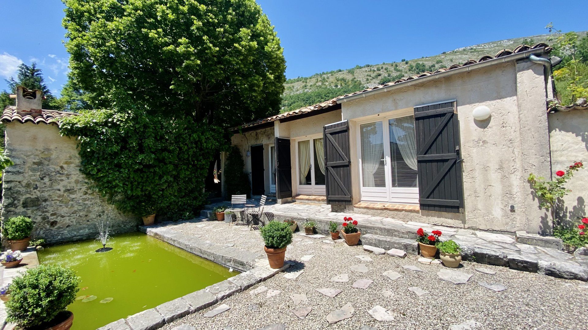 Huis in Coursegoules, Alpes-Maritimes 10813925