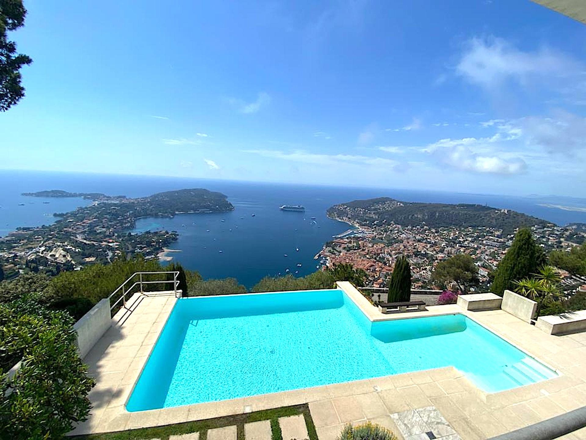 Condominium dans Villefranche-sur-Mer, Provence-Alpes-Cote d'Azur 10813982