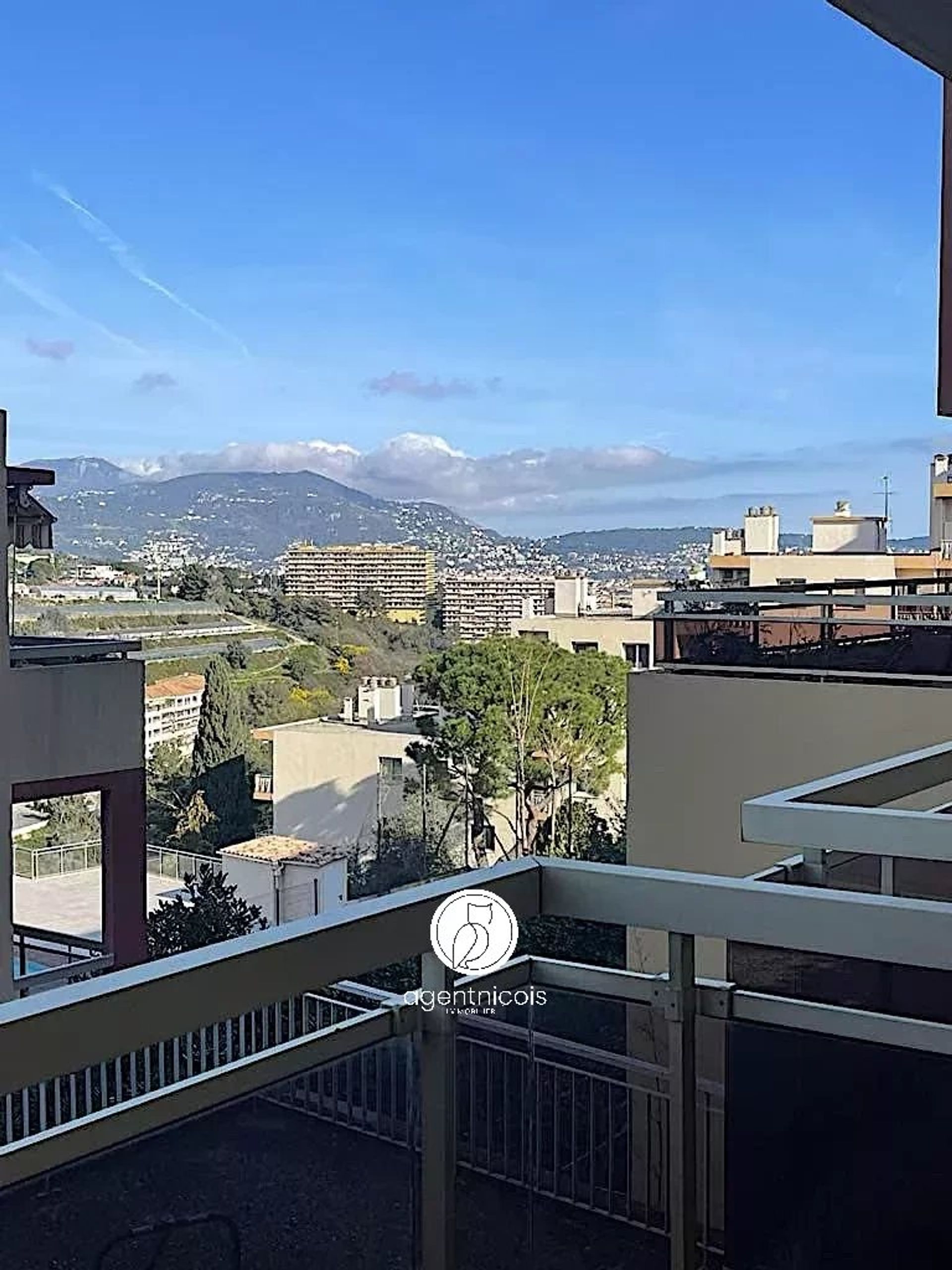 Condominium in Nice, Alpes-Maritimes 10814117