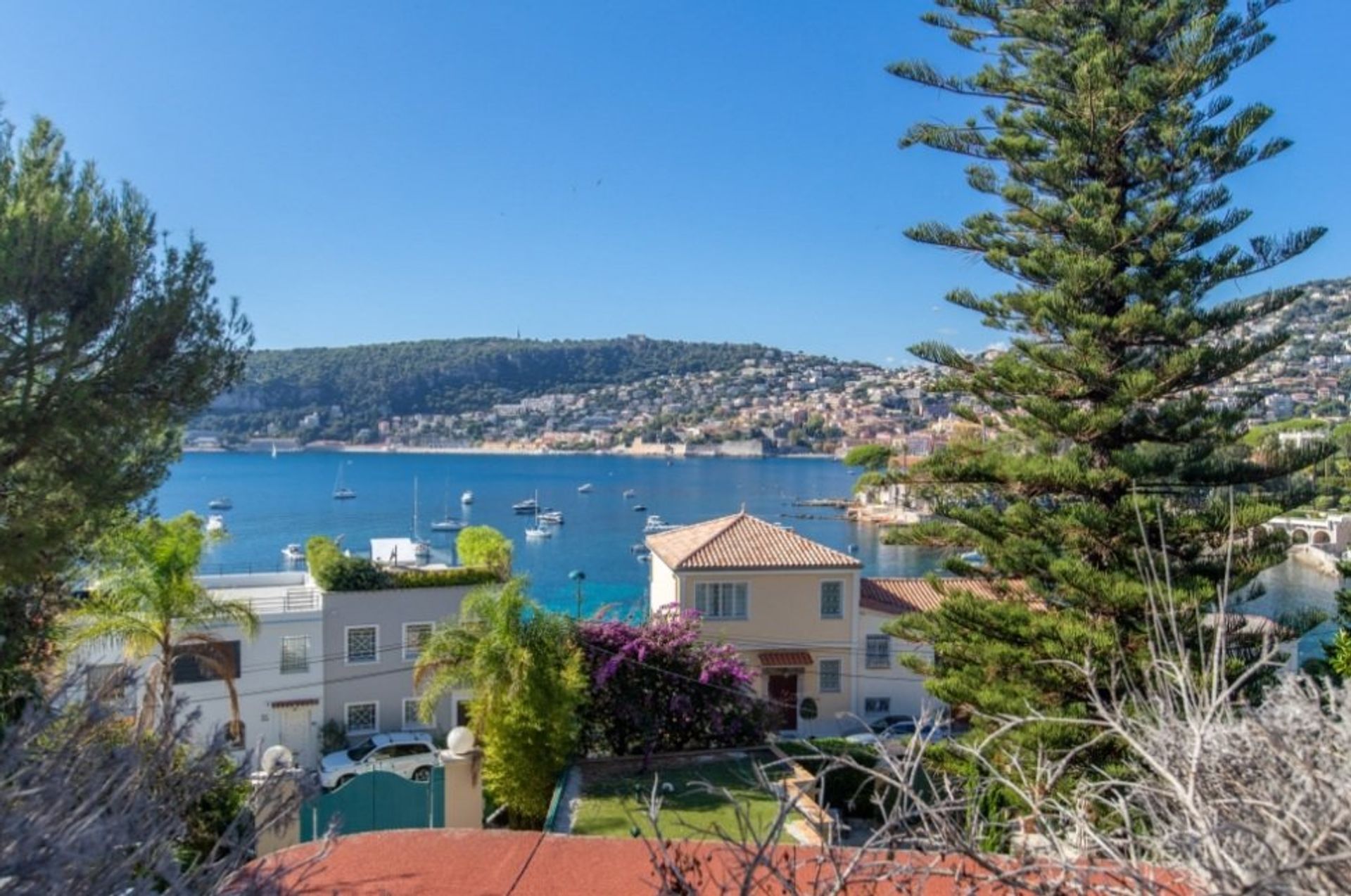 Rumah di Saint-Jean-Cap-Ferrat, Alpes-Maritimes 10814963