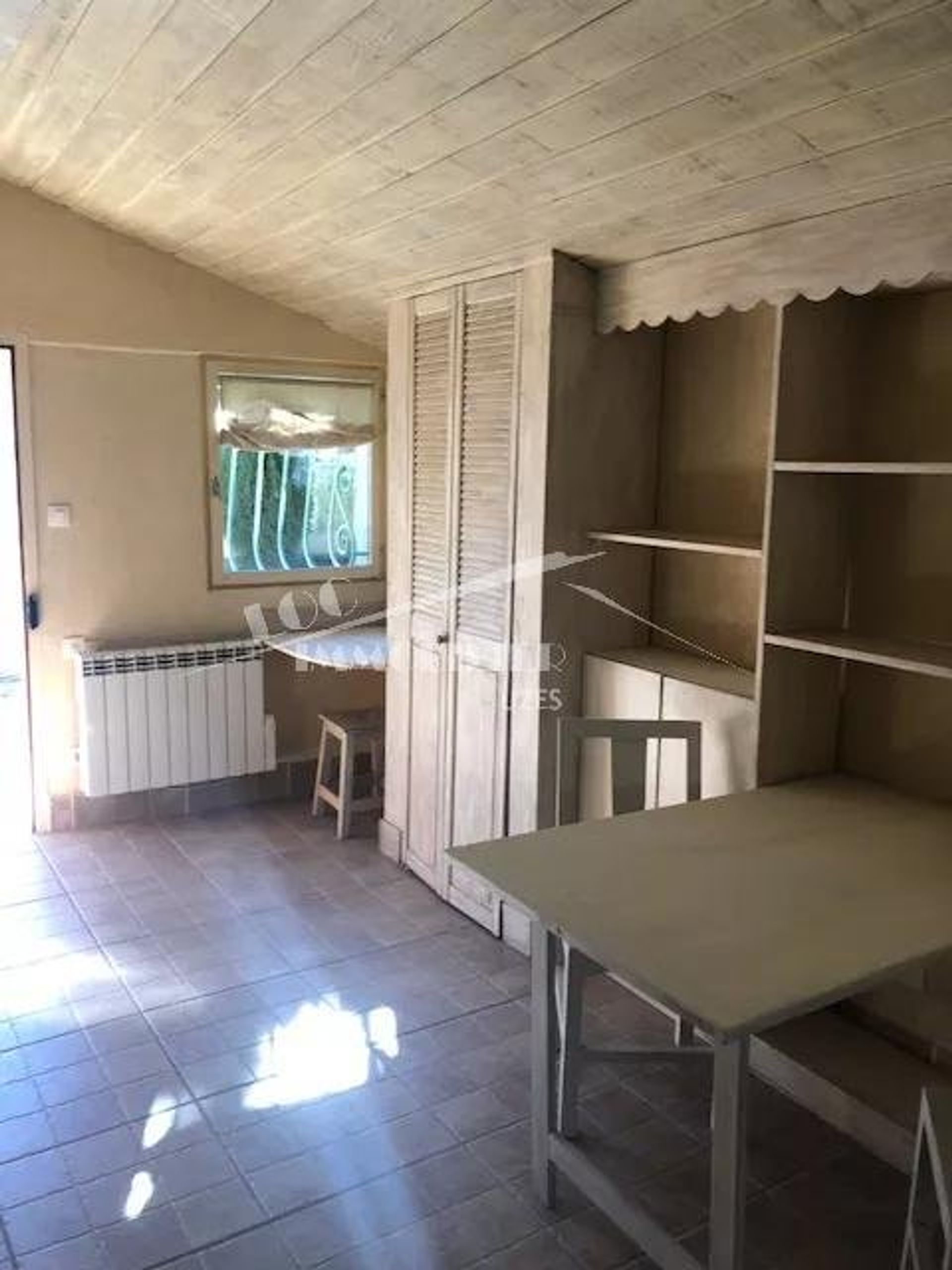 Kondominium dalam Uzes, Occitanie 10815375