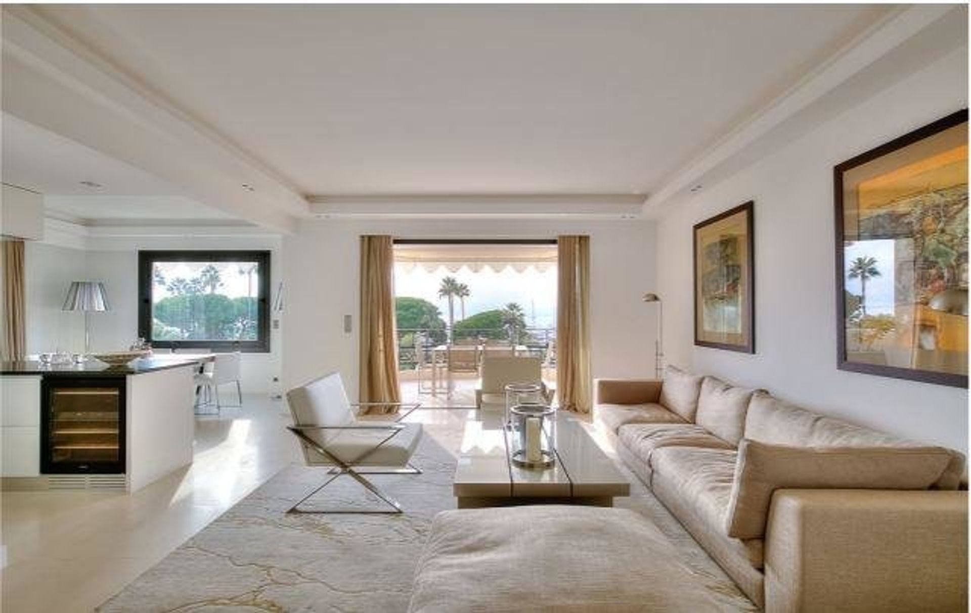 Condominium in Cannes, Alpes-Maritimes 10815396