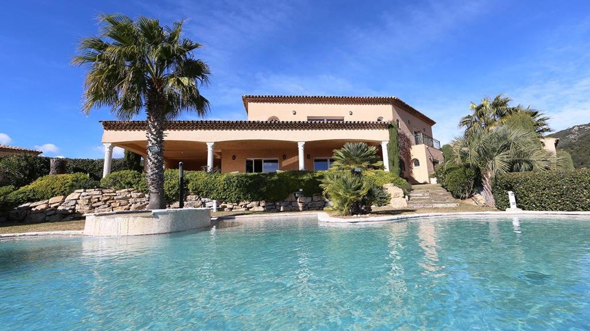 casa en Grimaud, Var 10815398