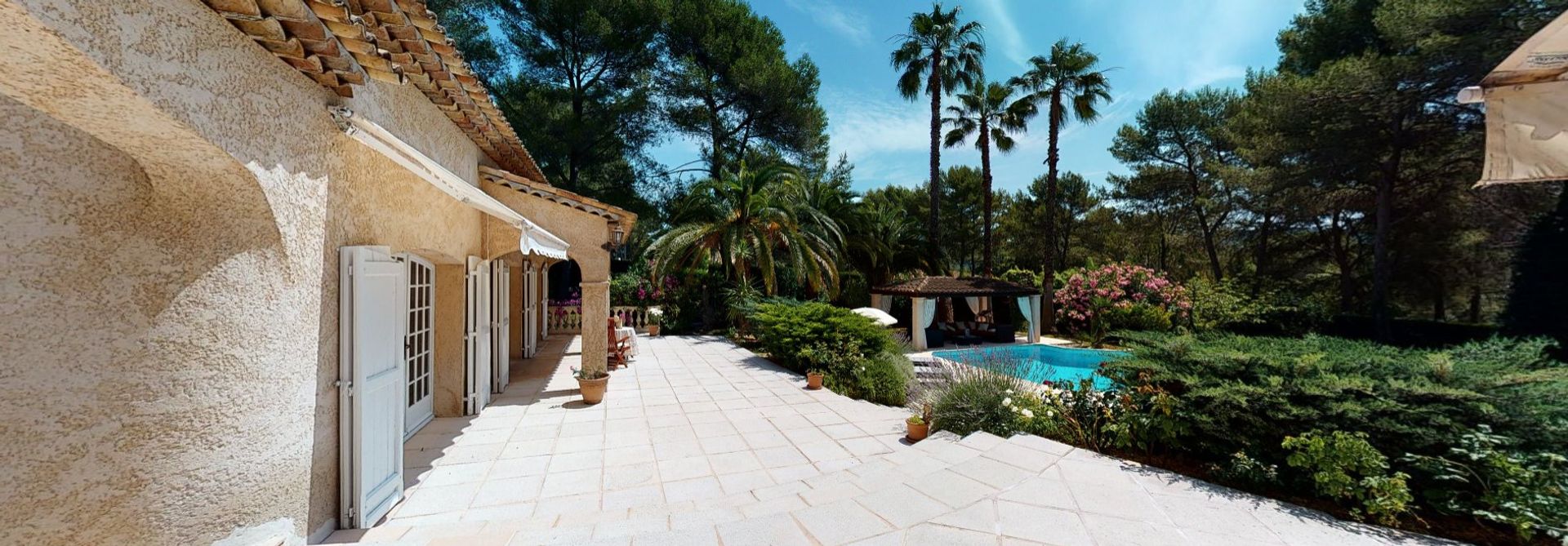 Huis in Mougins, Alpes-Maritimes 10815402