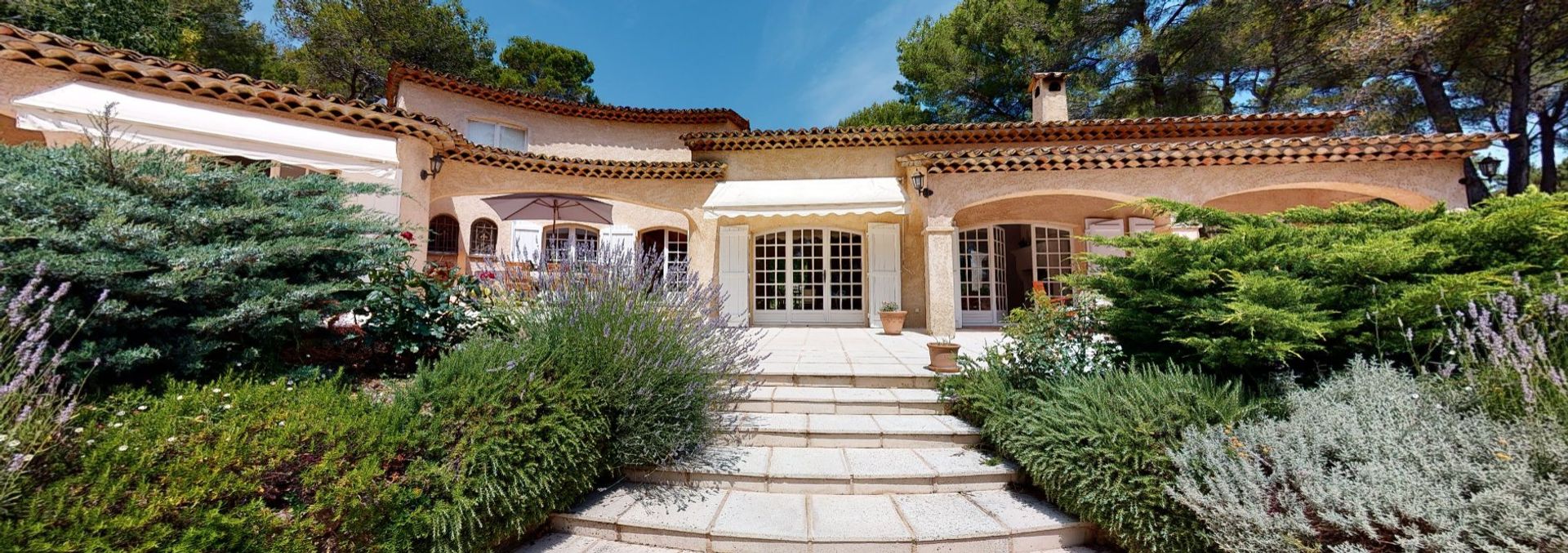 Casa nel Mougins, Alpes-Maritimes 10815402