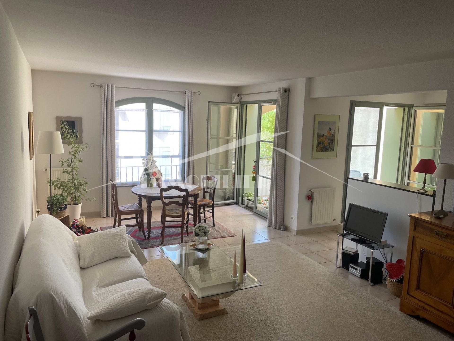 Condominium in Uzes, Occitanie 10815431