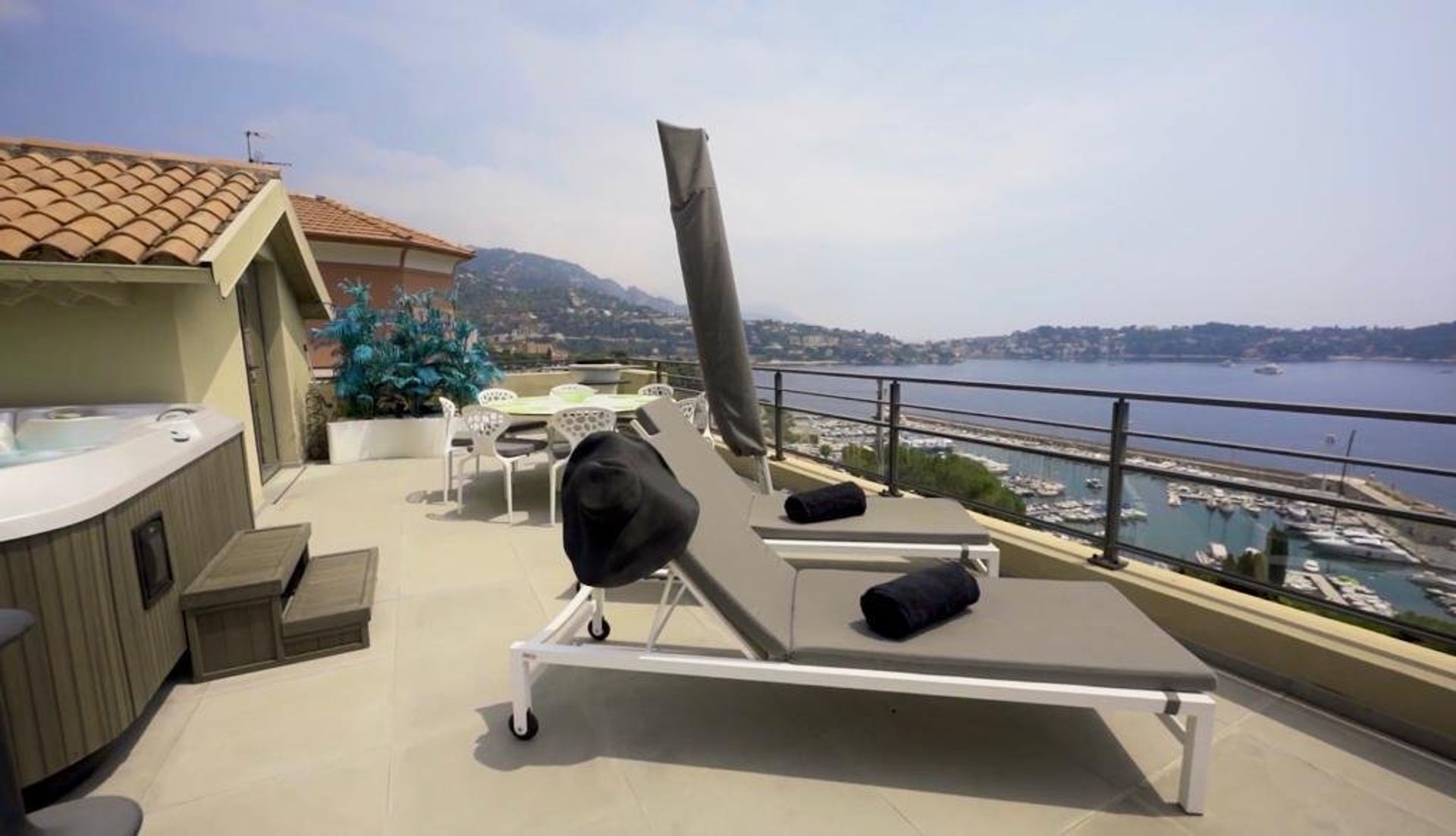 Huis in Villefranche-sur-Mer, Alpes-Maritimes 10815454