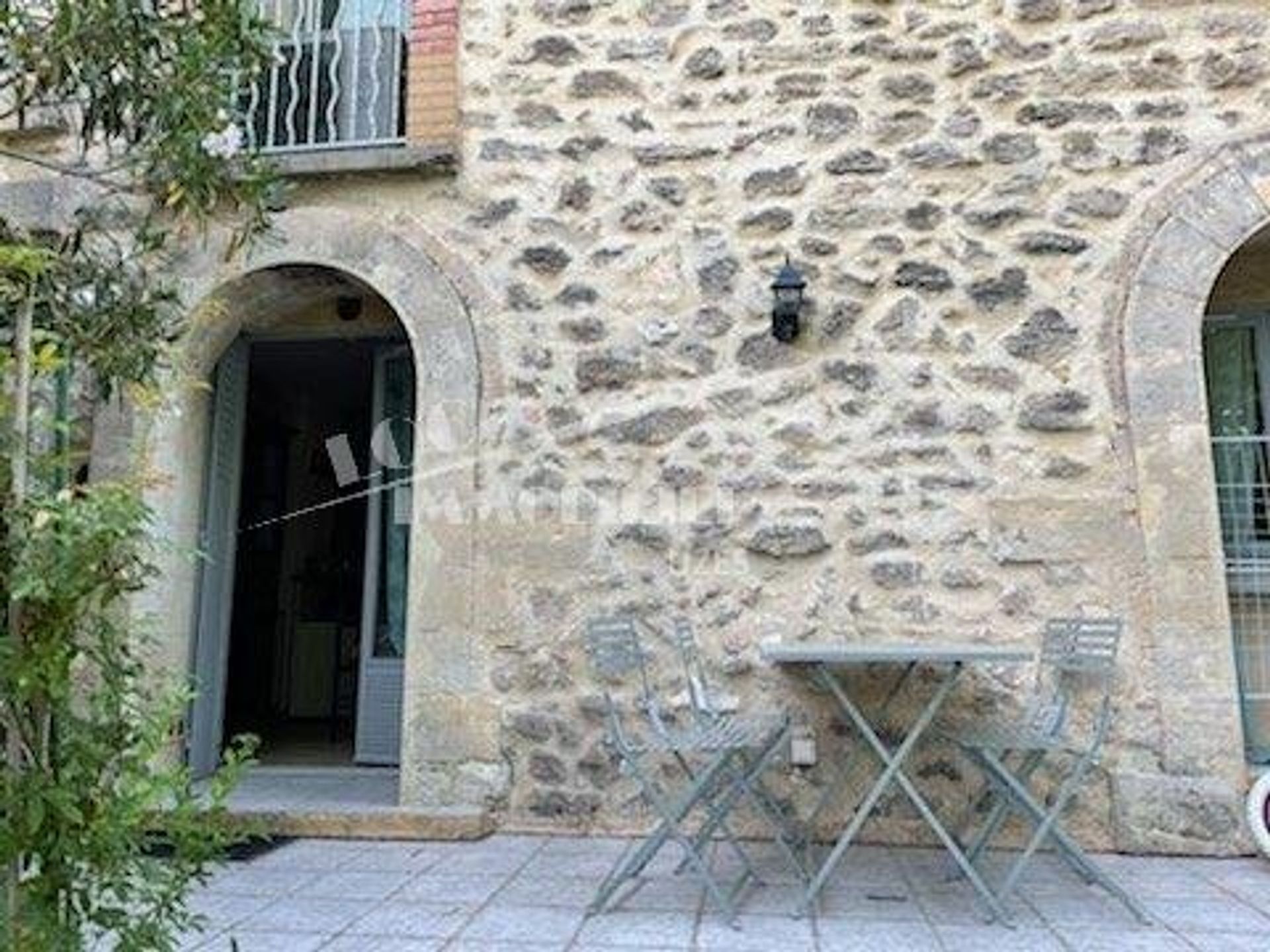 Condominium in Uzès, Gard 10815466