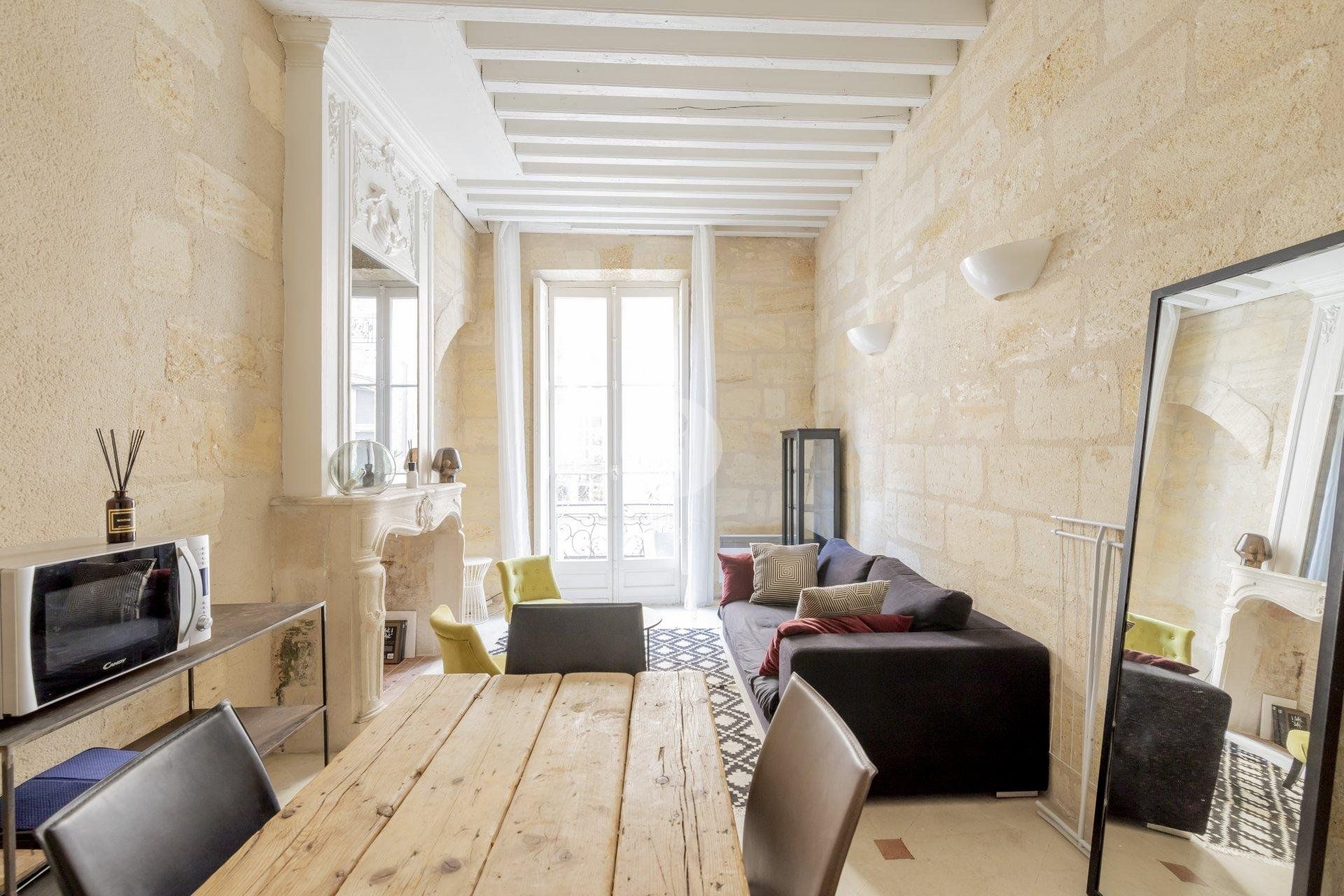 عمارات في Bordeaux, Gironde 10815762