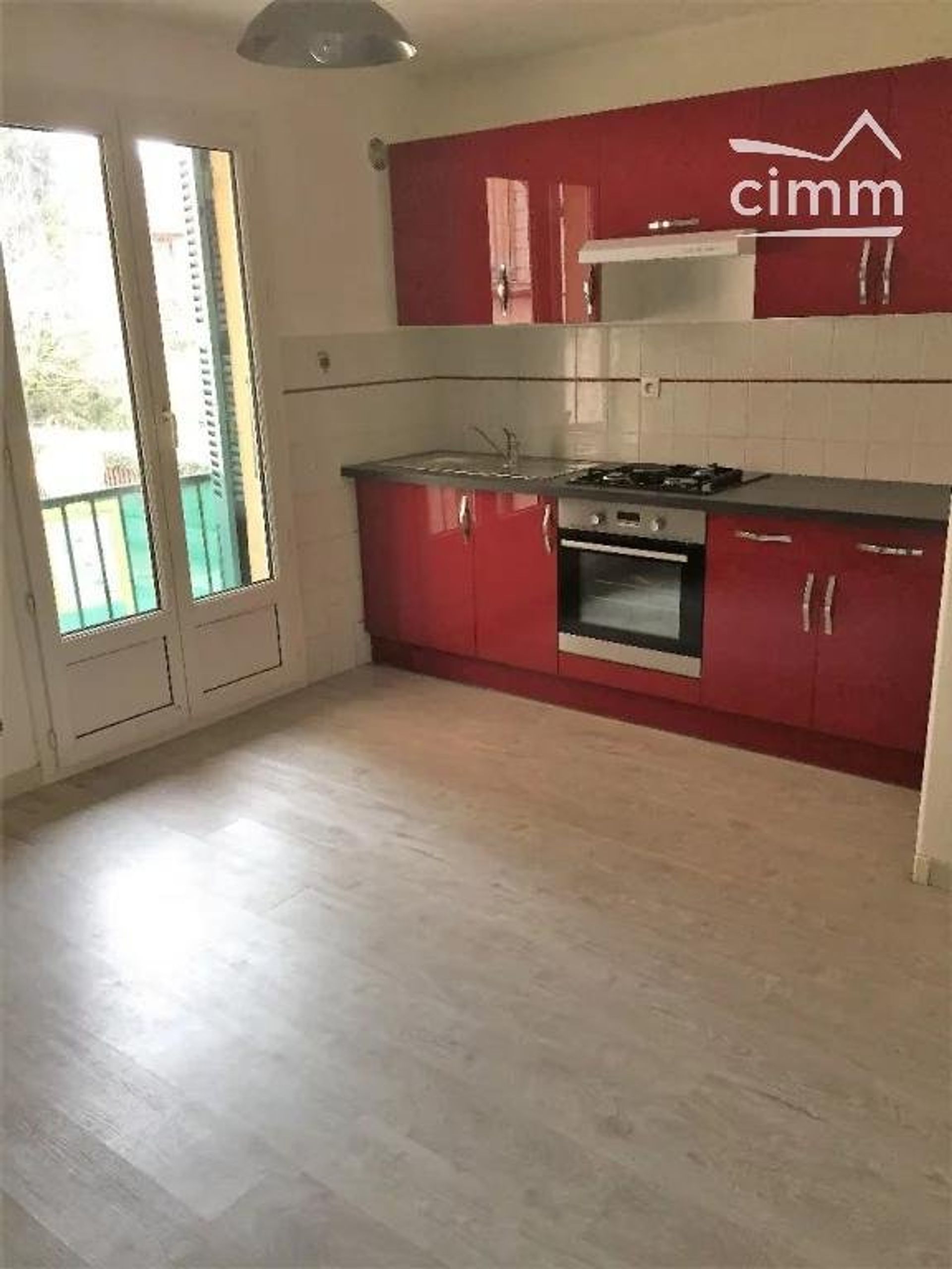 Condominium in Moirans, Auvergne-Rhone-Alpes 10816225