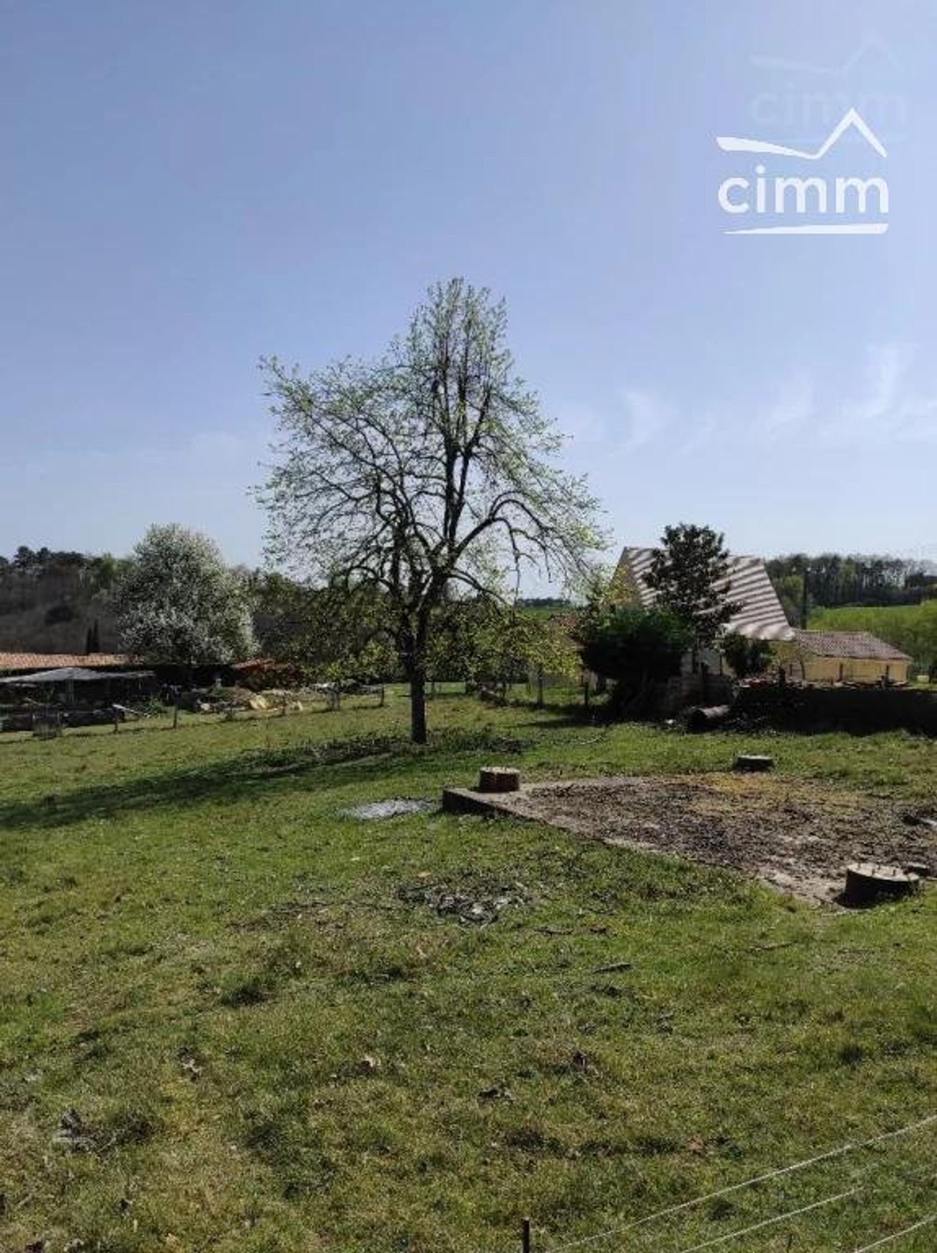 Land in Sarlat-la-Caneda, Nouvelle-Aquitaine 10816383