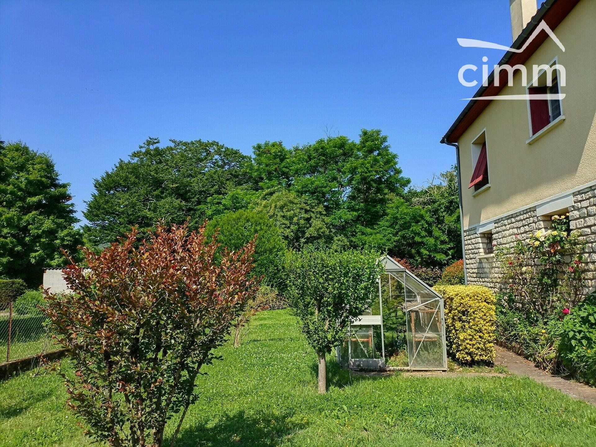 بيت في Saint-Cyprien, Dordogne 10816450