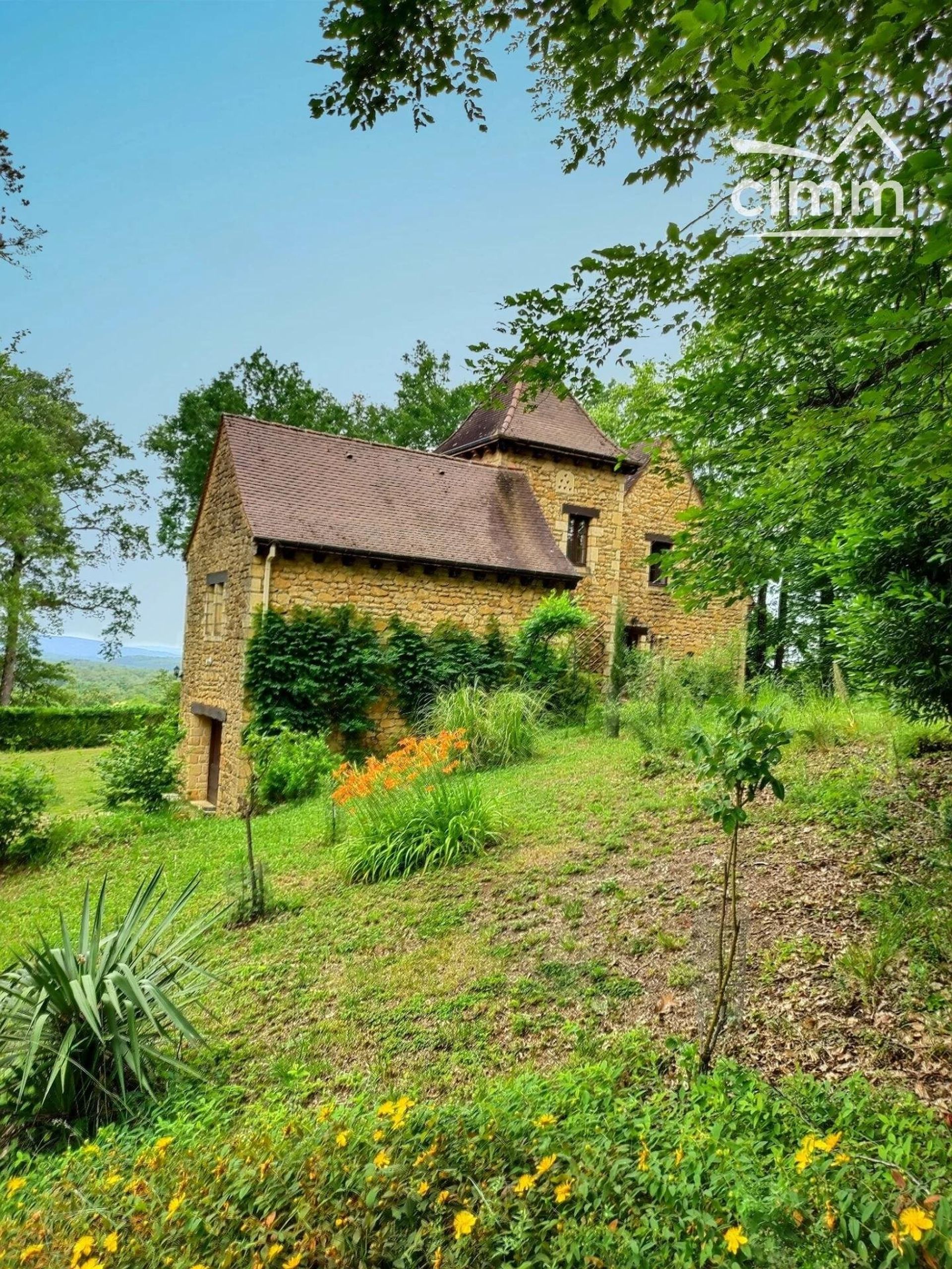 Talo sisään Gourdon, Occitanie 10816481