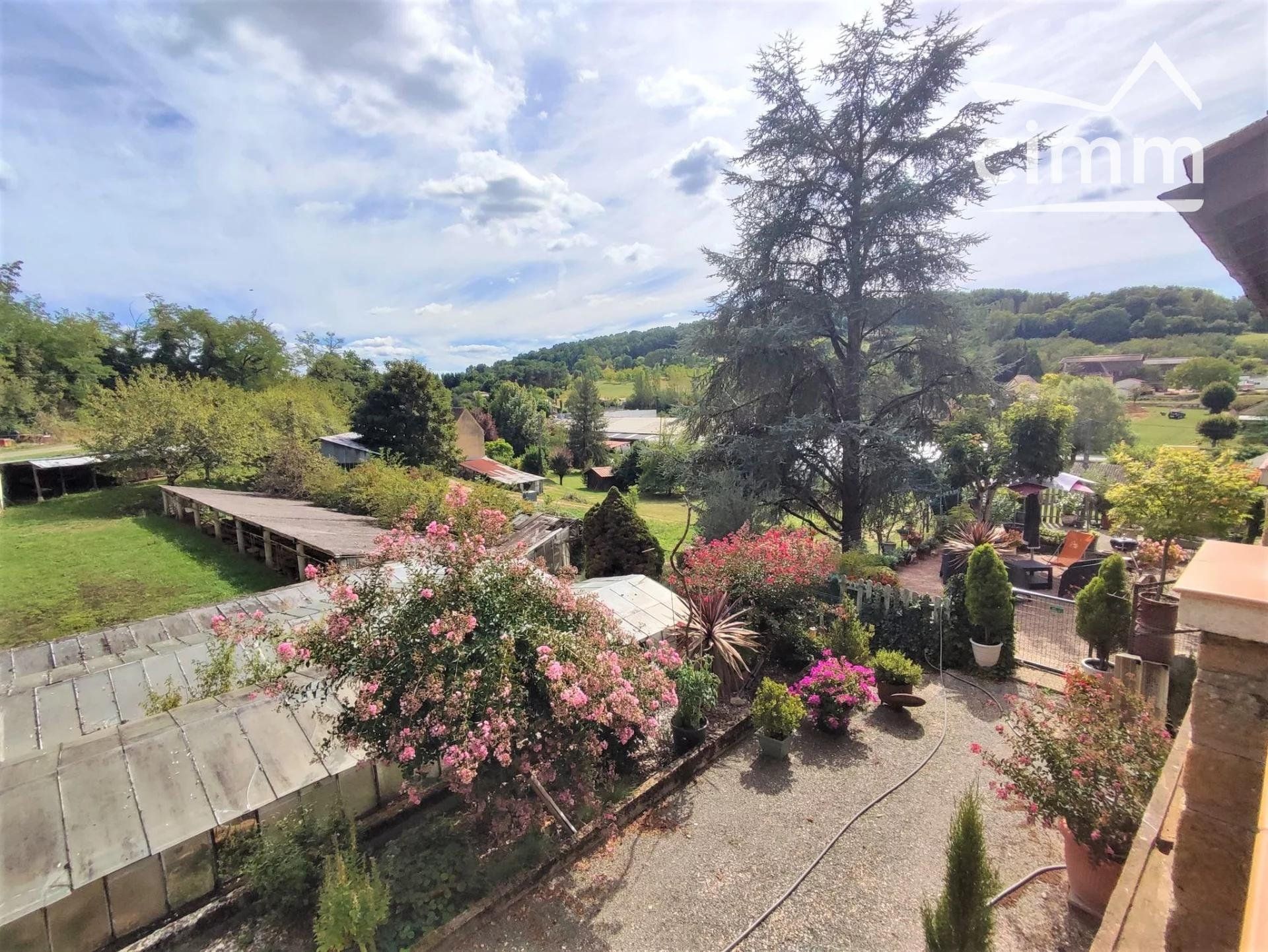 Land in Sarlat-la-Caneda, Nouvelle-Aquitaine 10816505