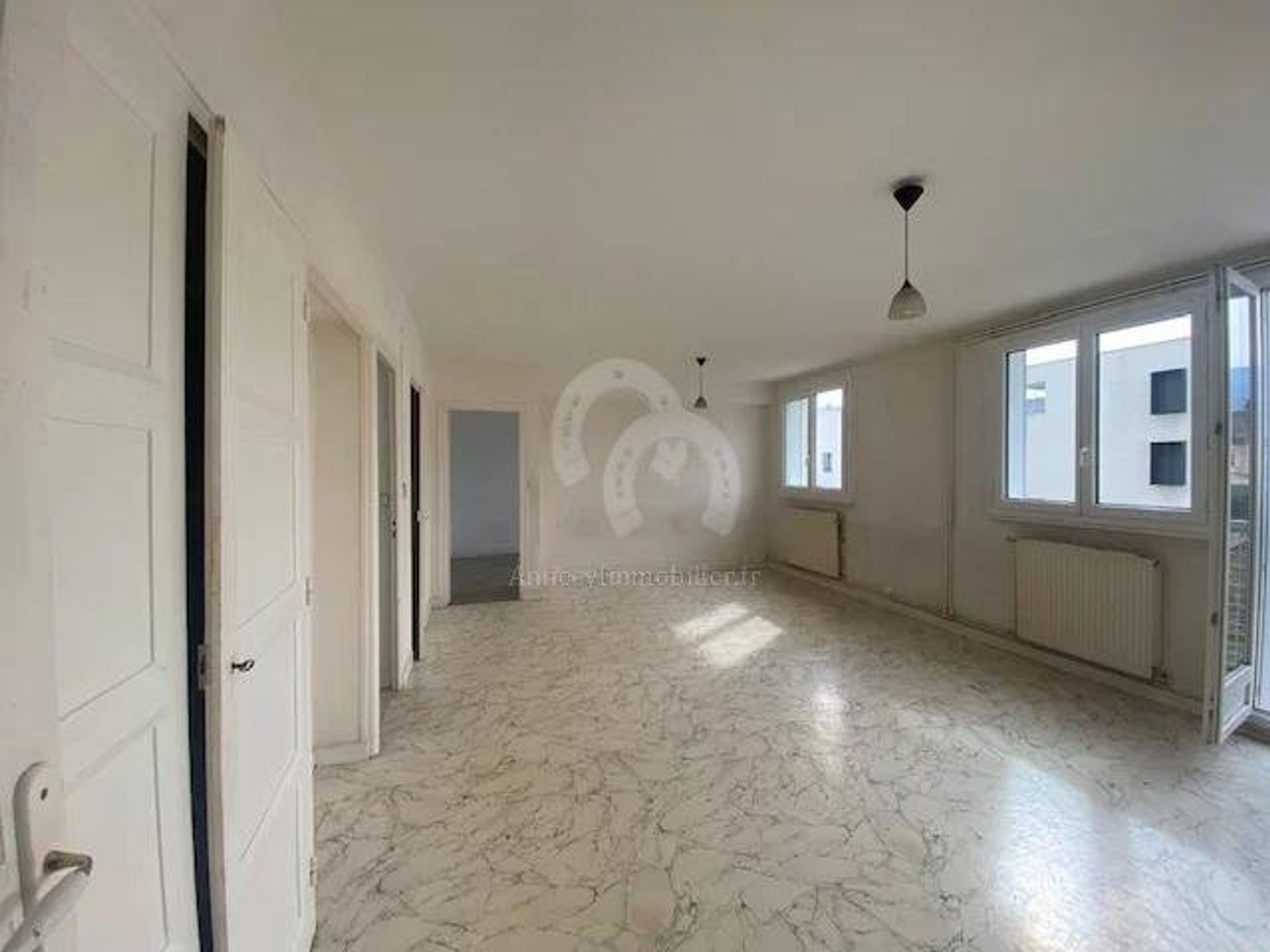 Condominio nel Chambéry, Savoie 10816650