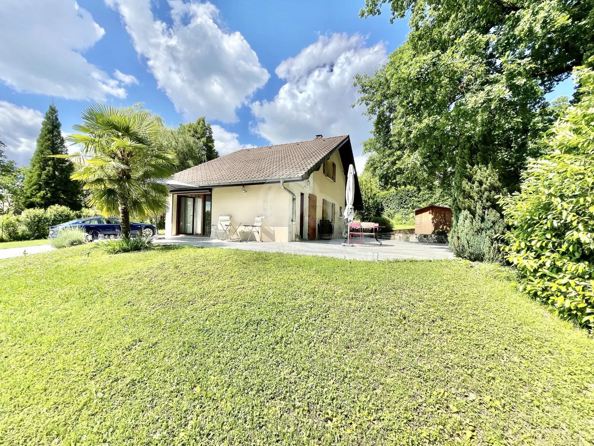 Casa nel Annecy, Auvergne-Rhone-Alpes 10816725