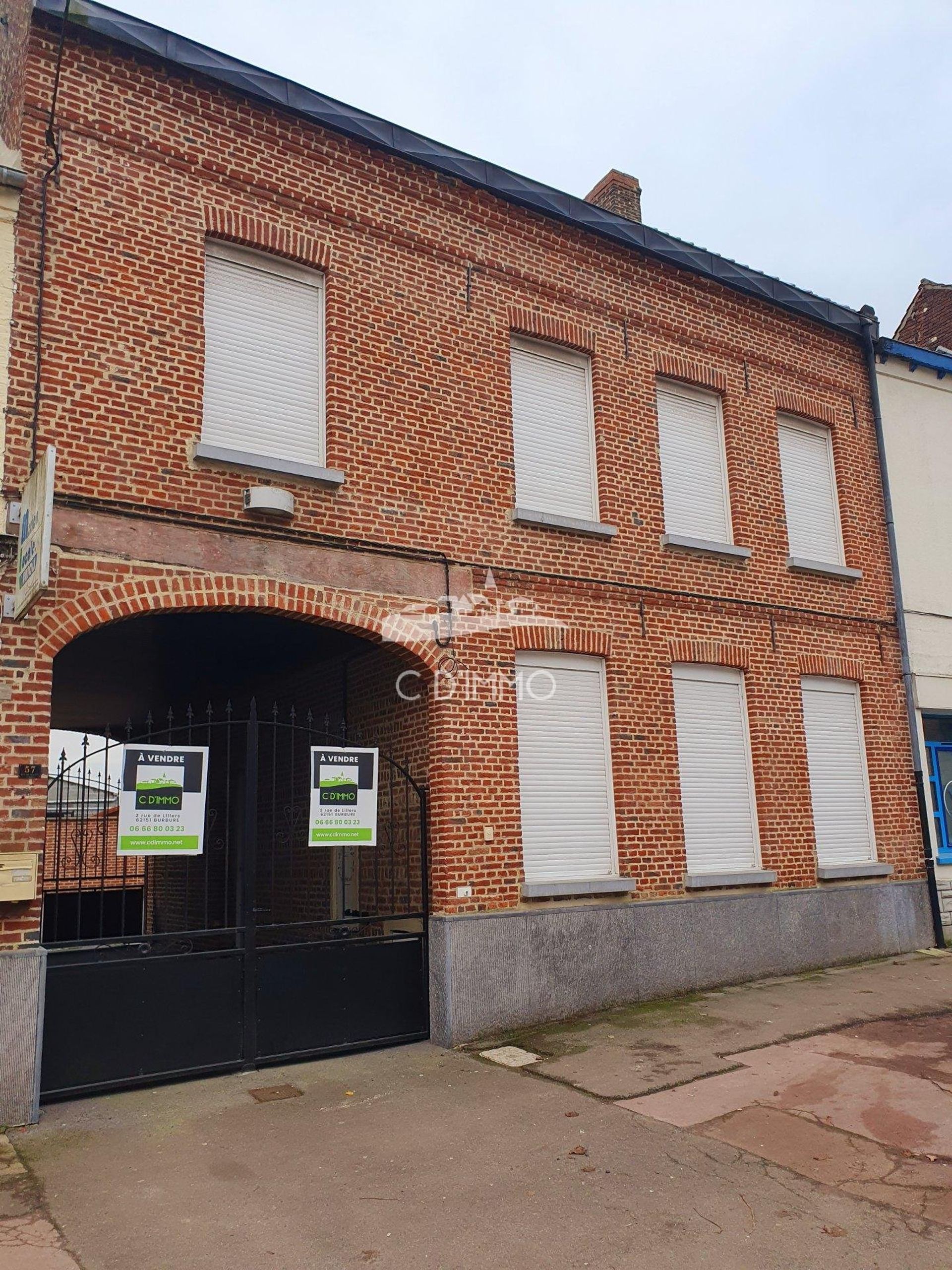 House in Lillers, Pas-de-Calais 10816935