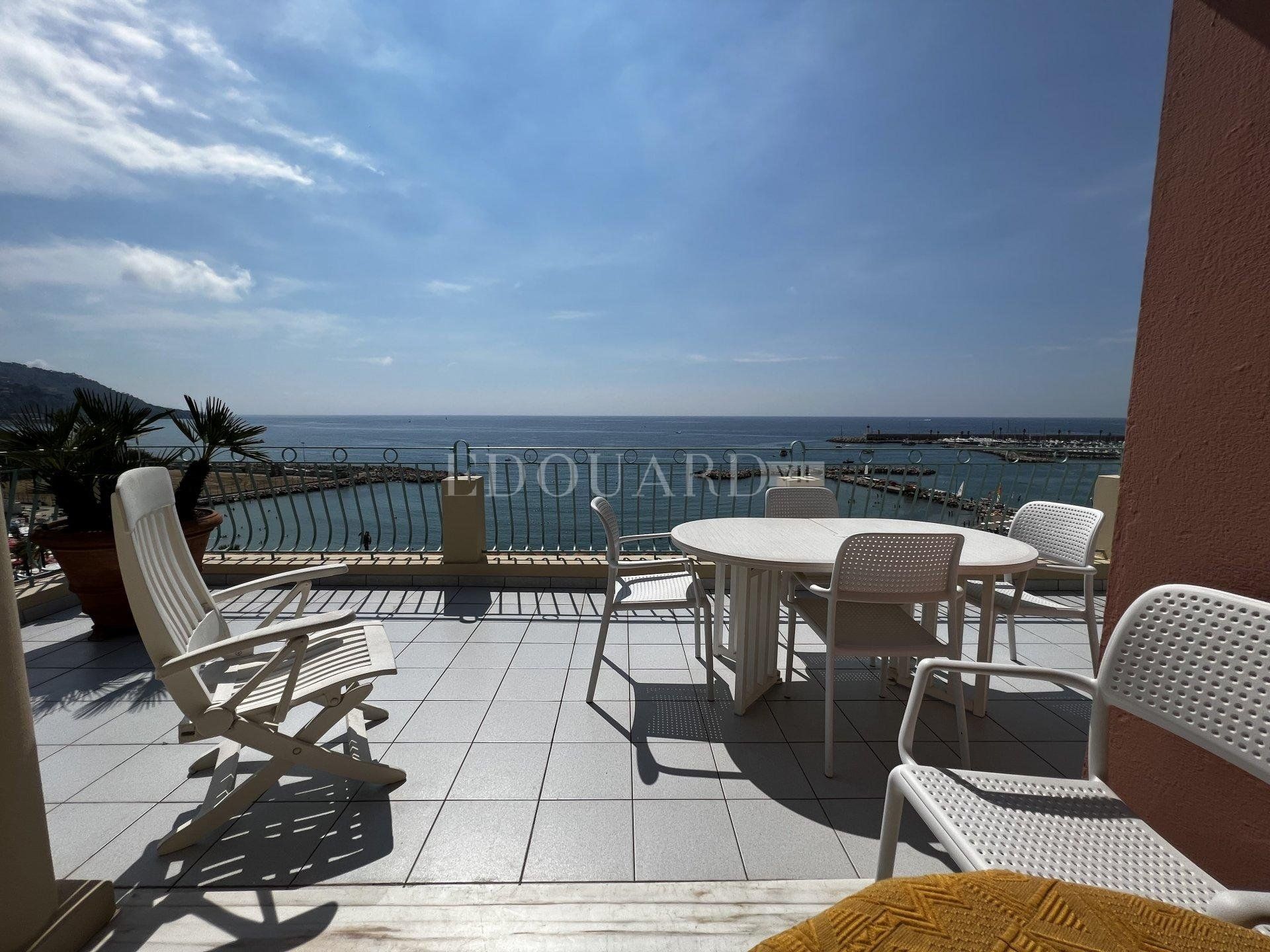 Condominium in Menton, Alpes-Maritimes 10817943