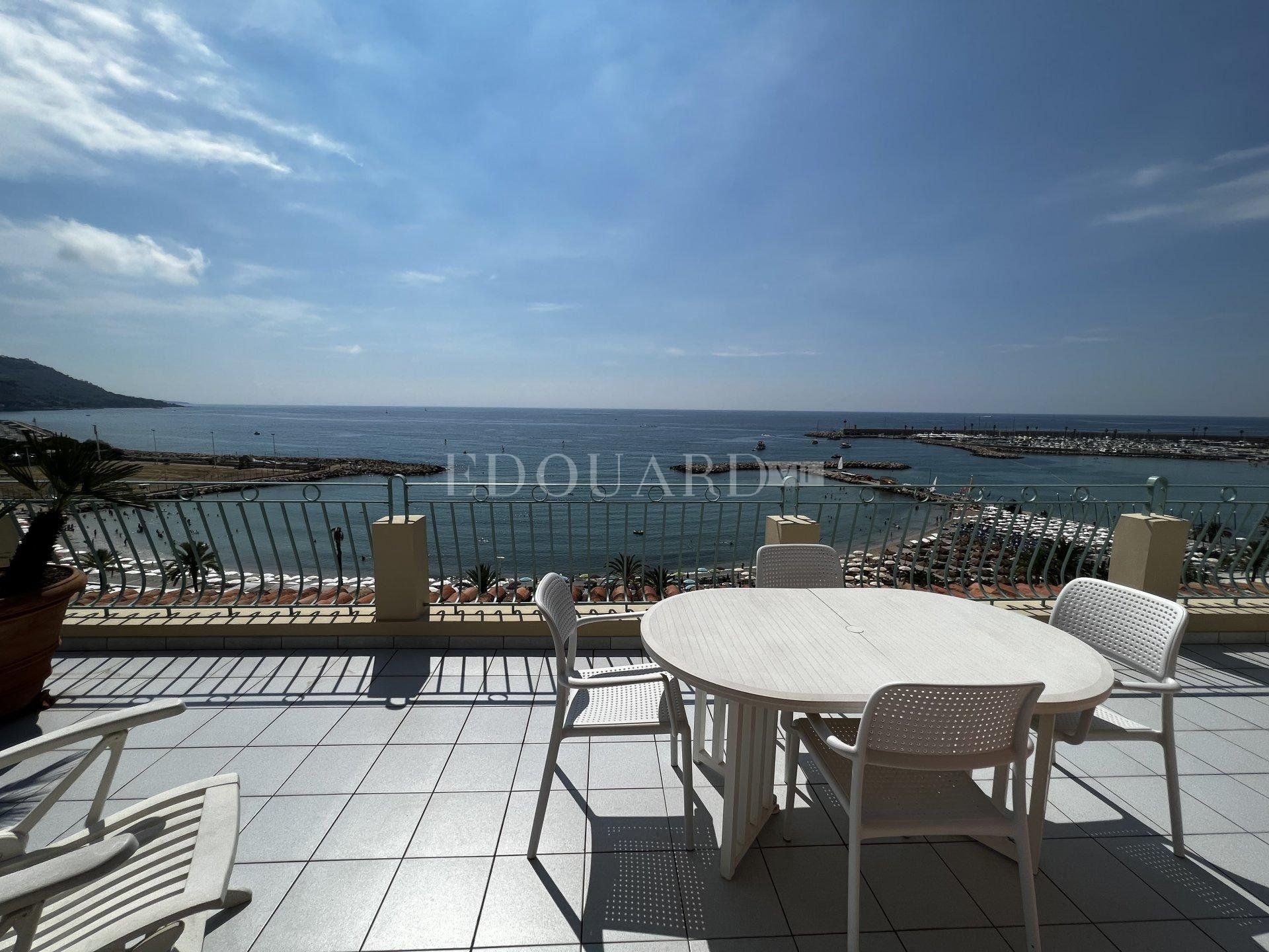 Condominium in Menton, Alpes-Maritimes 10817943